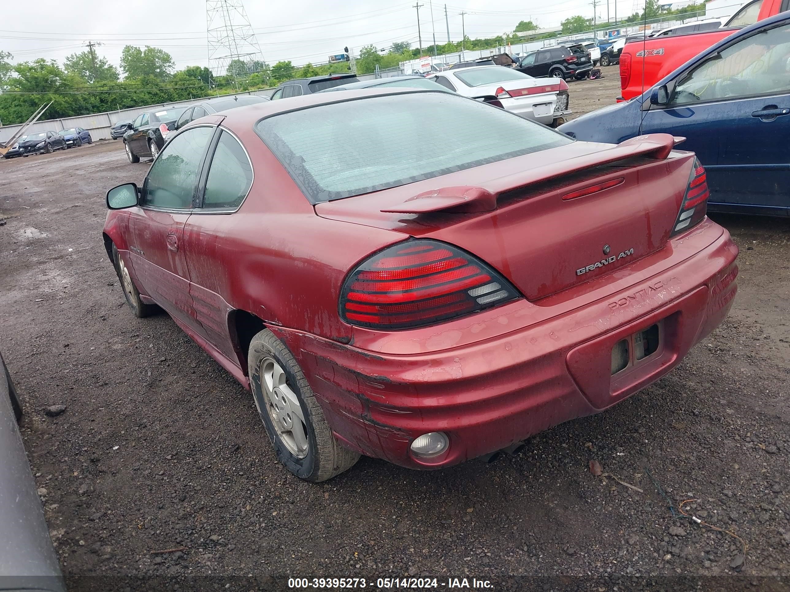 Photo 2 VIN: 1G2NF12T9YM848243 - PONTIAC GRAND AM 