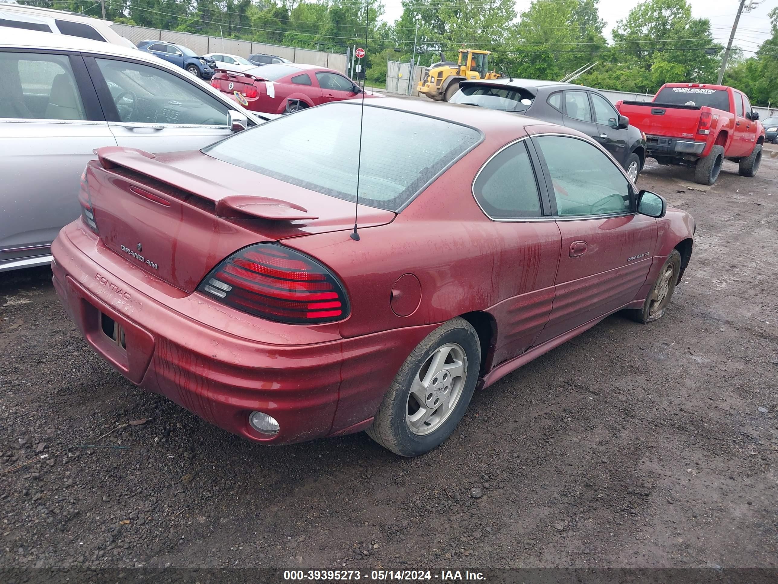 Photo 3 VIN: 1G2NF12T9YM848243 - PONTIAC GRAND AM 