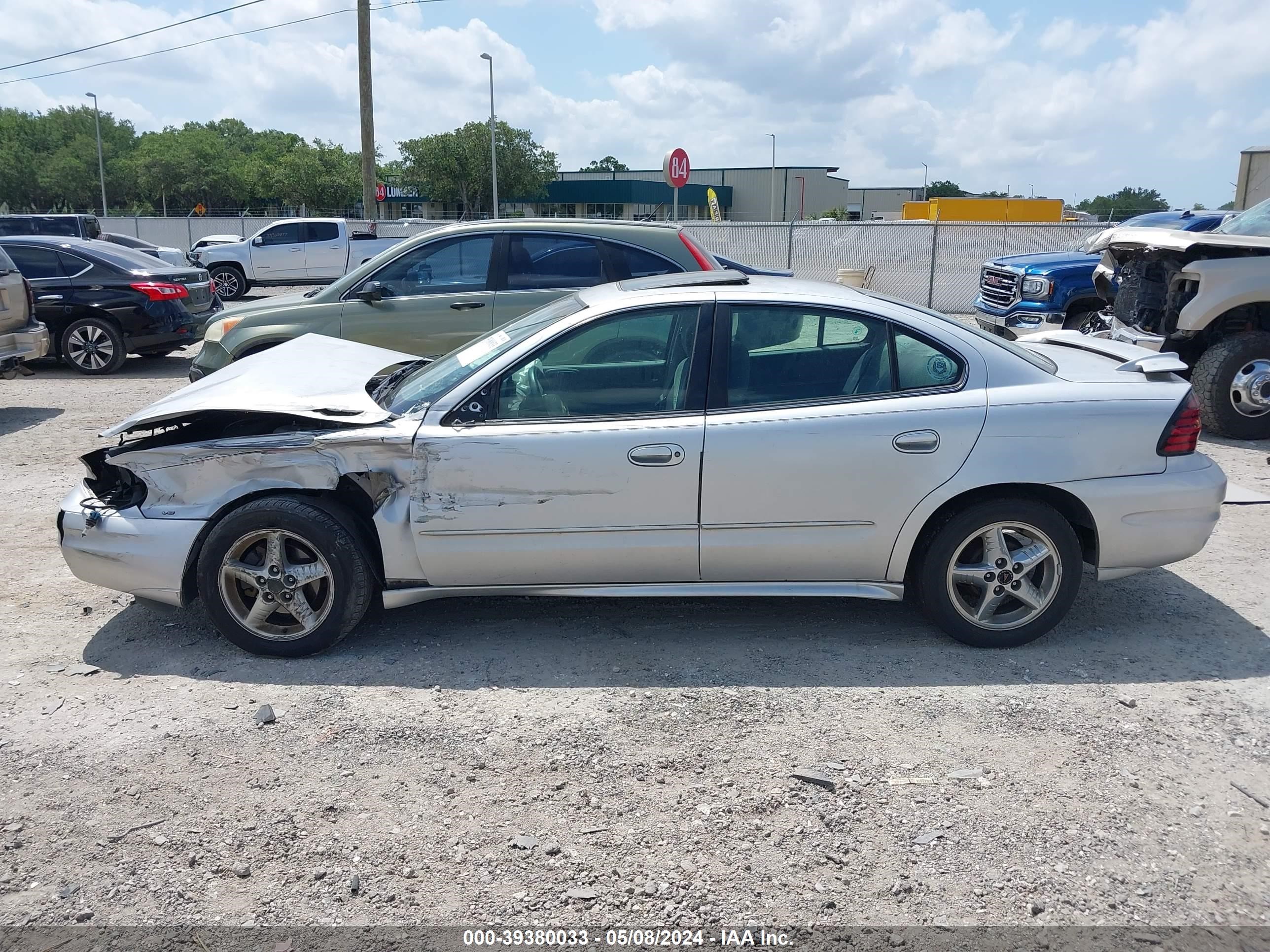 Photo 13 VIN: 1G2NF52E03C140437 - PONTIAC GRAND AM 