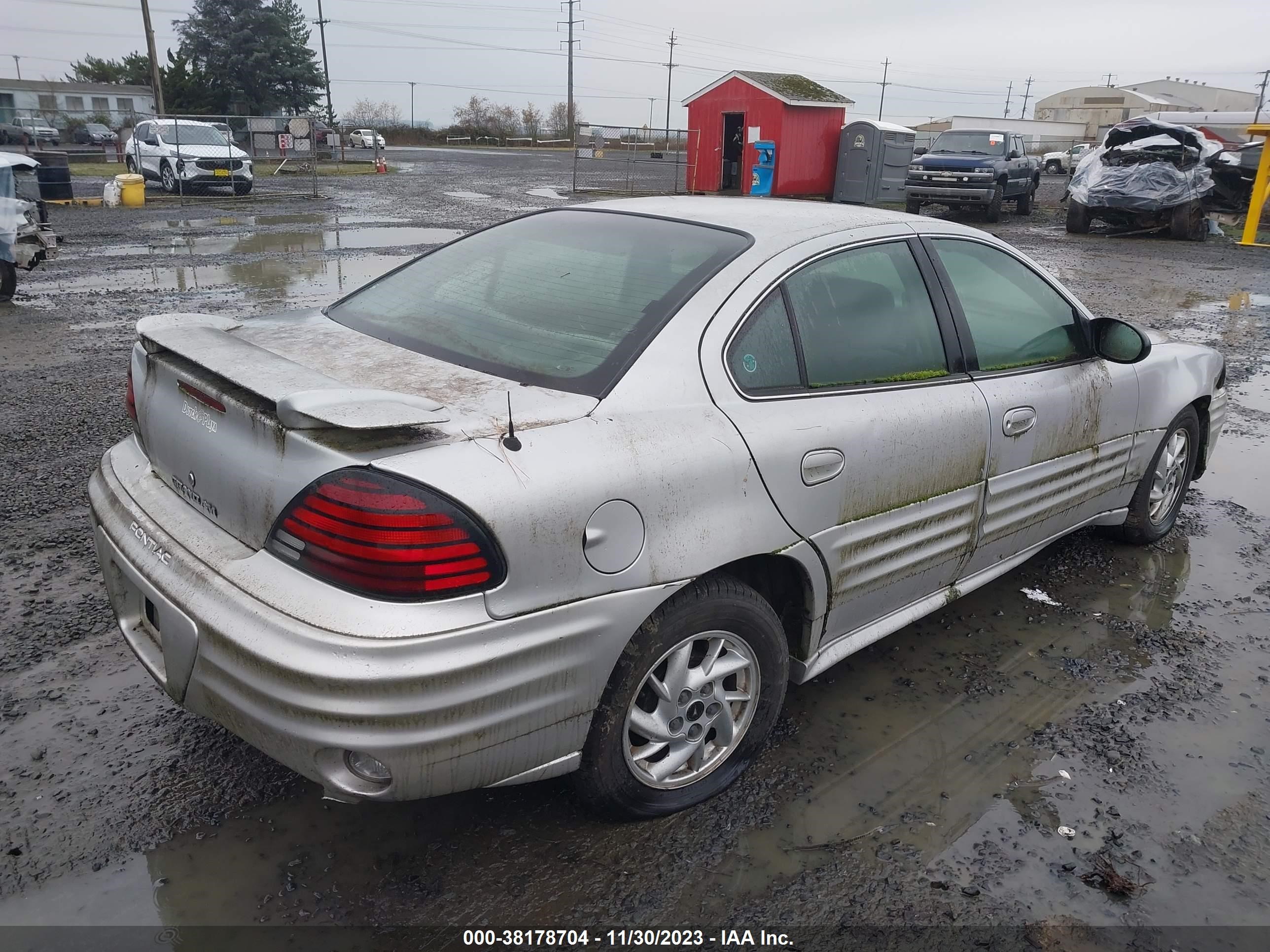 Photo 3 VIN: 1G2NF52E12M721602 - PONTIAC GRAND AM 