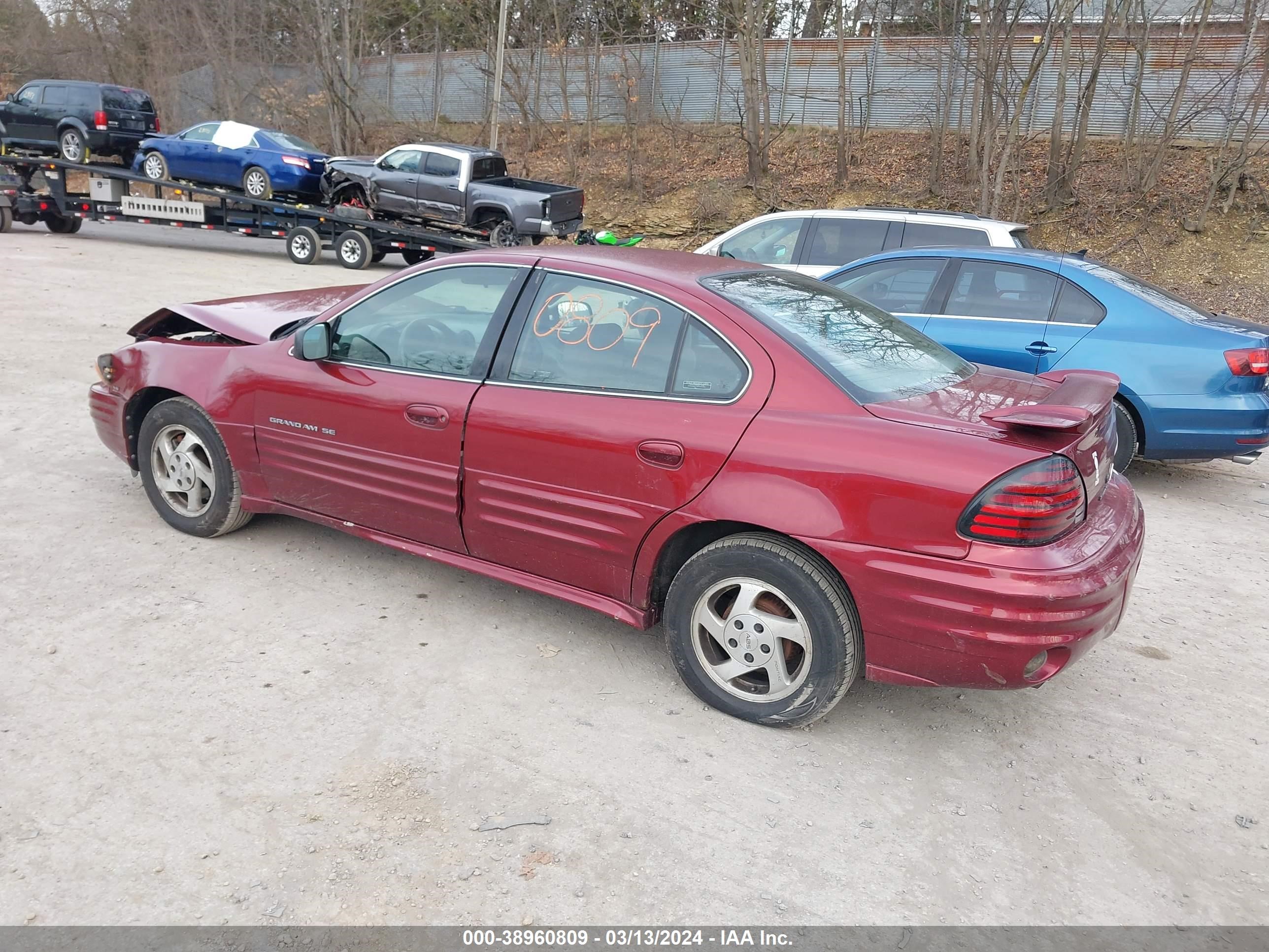 Photo 2 VIN: 1G2NF52E1YC546492 - PONTIAC GRAND AM 