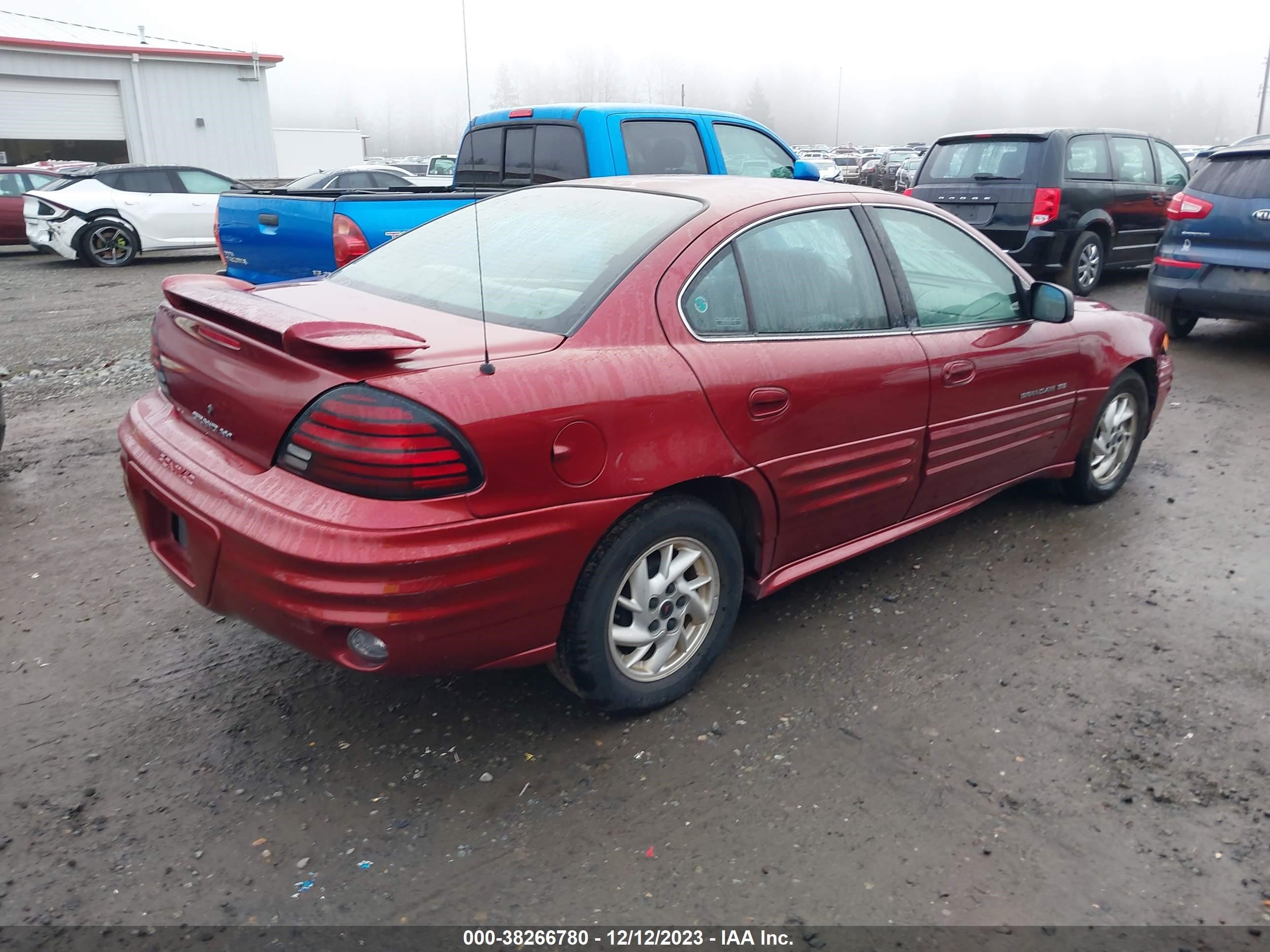 Photo 3 VIN: 1G2NF52E21M516711 - PONTIAC GRAND AM 