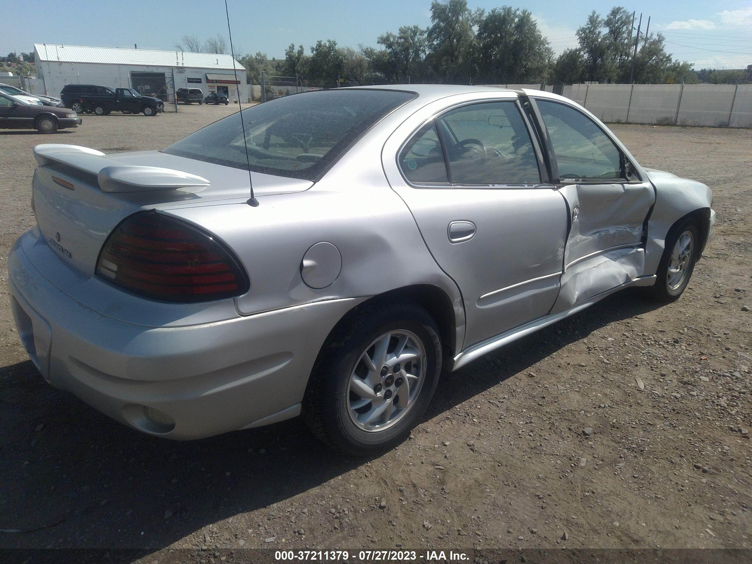 Photo 3 VIN: 1G2NF52E24C251346 - PONTIAC GRAND AM 