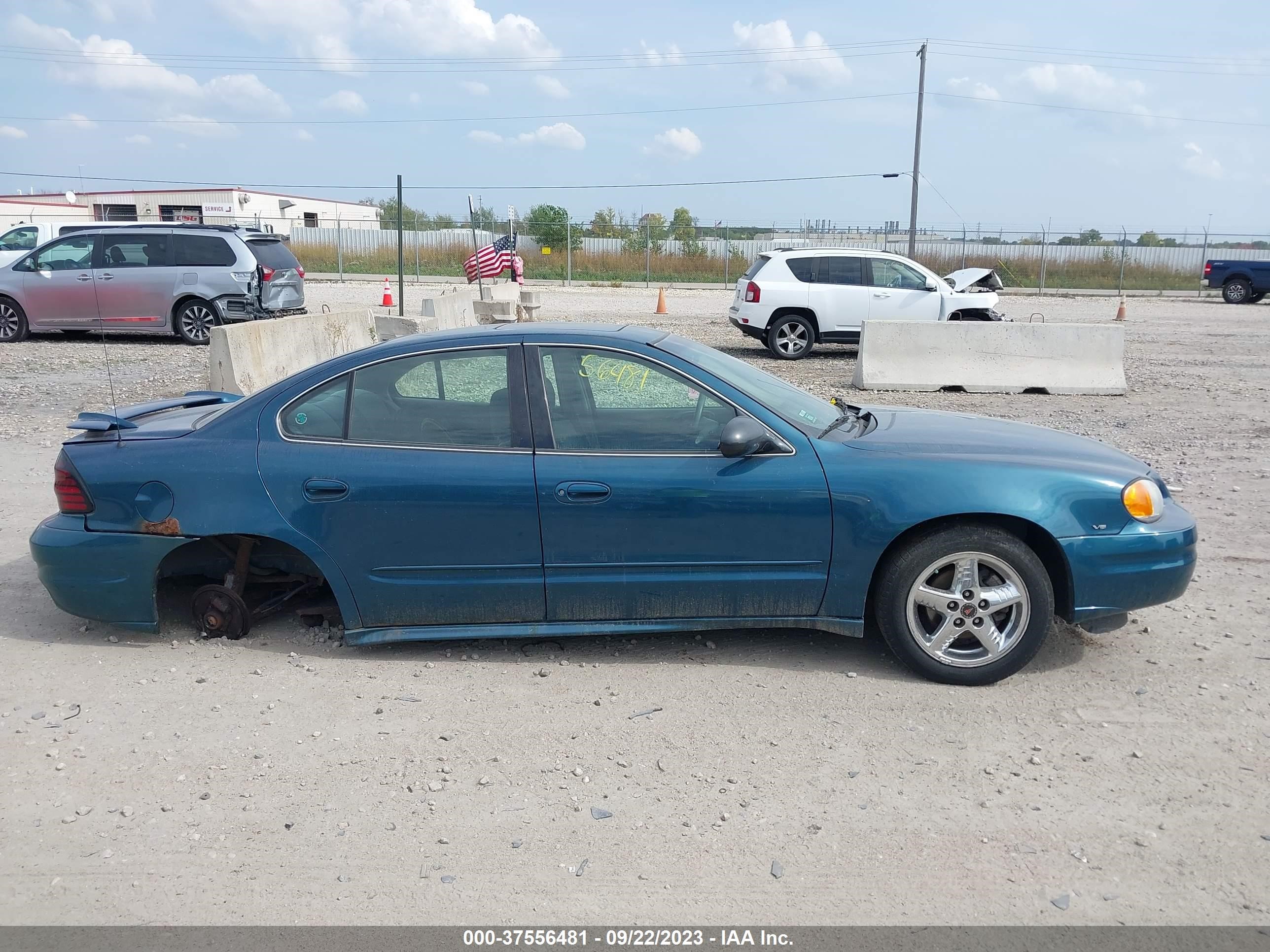 Photo 12 VIN: 1G2NF52E33C111787 - PONTIAC GRAND AM 