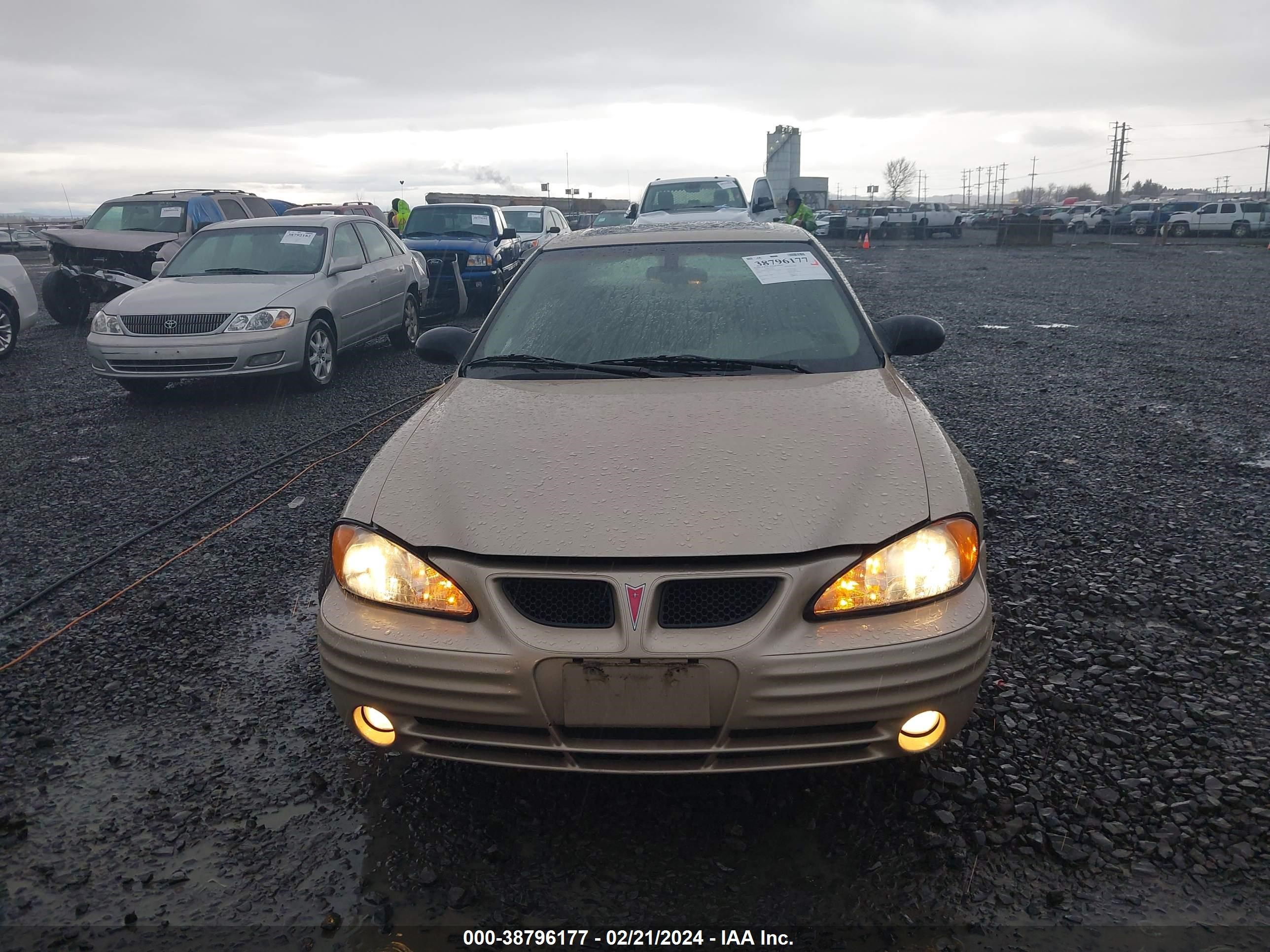 Photo 11 VIN: 1G2NF52E42C183984 - PONTIAC GRAND AM 