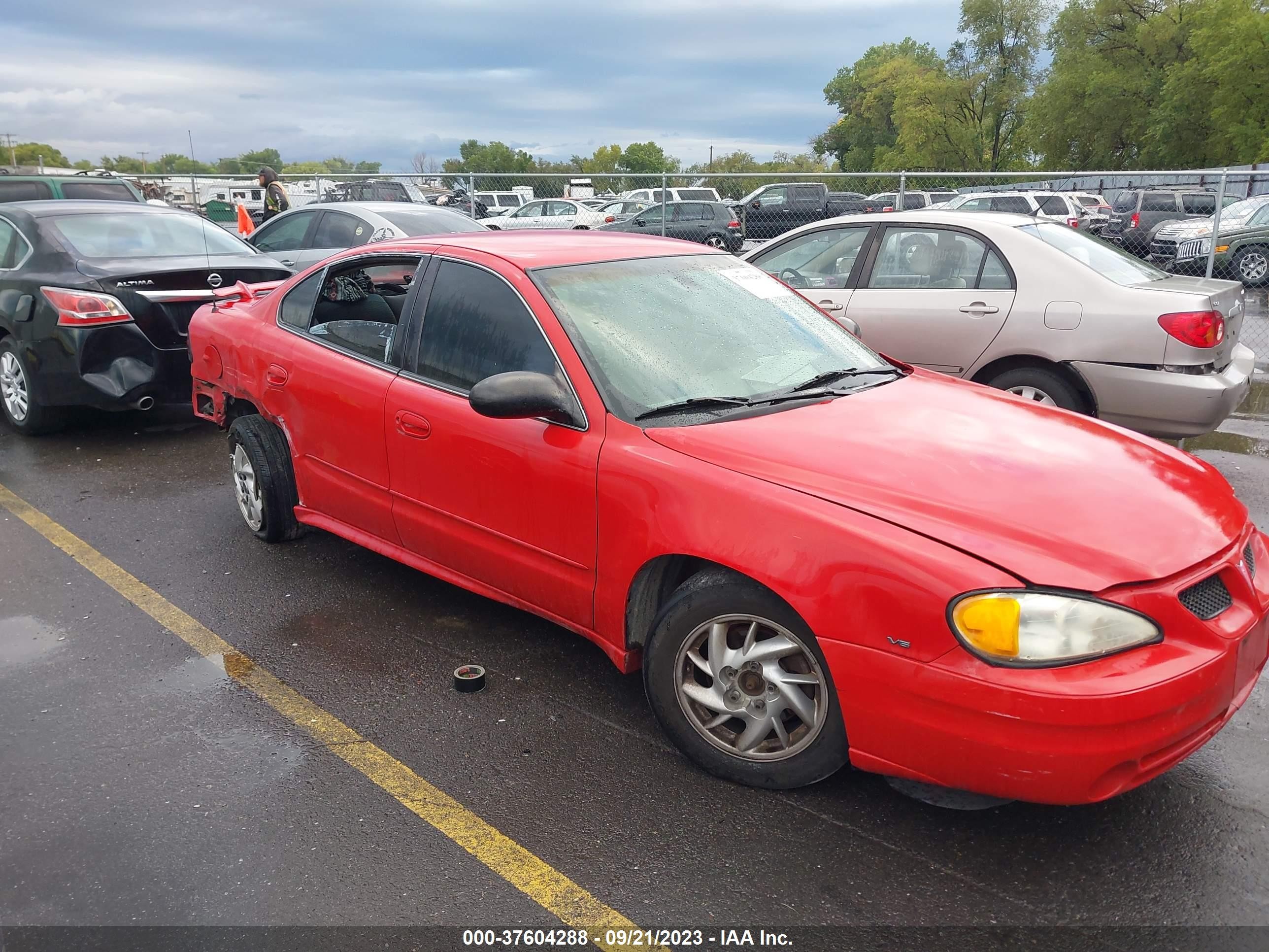 Photo 13 VIN: 1G2NF52E44C182529 - PONTIAC GRAND AM 