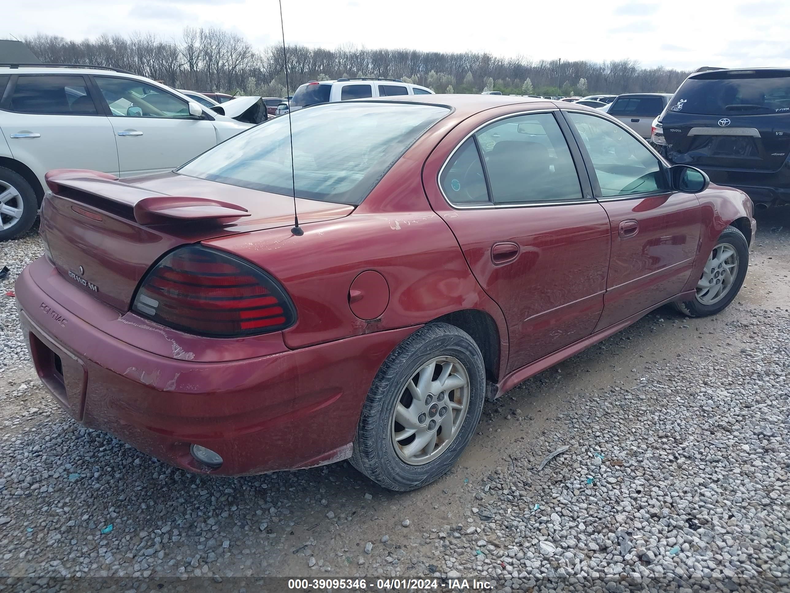 Photo 3 VIN: 1G2NF52E73C115700 - PONTIAC GRAND AM 