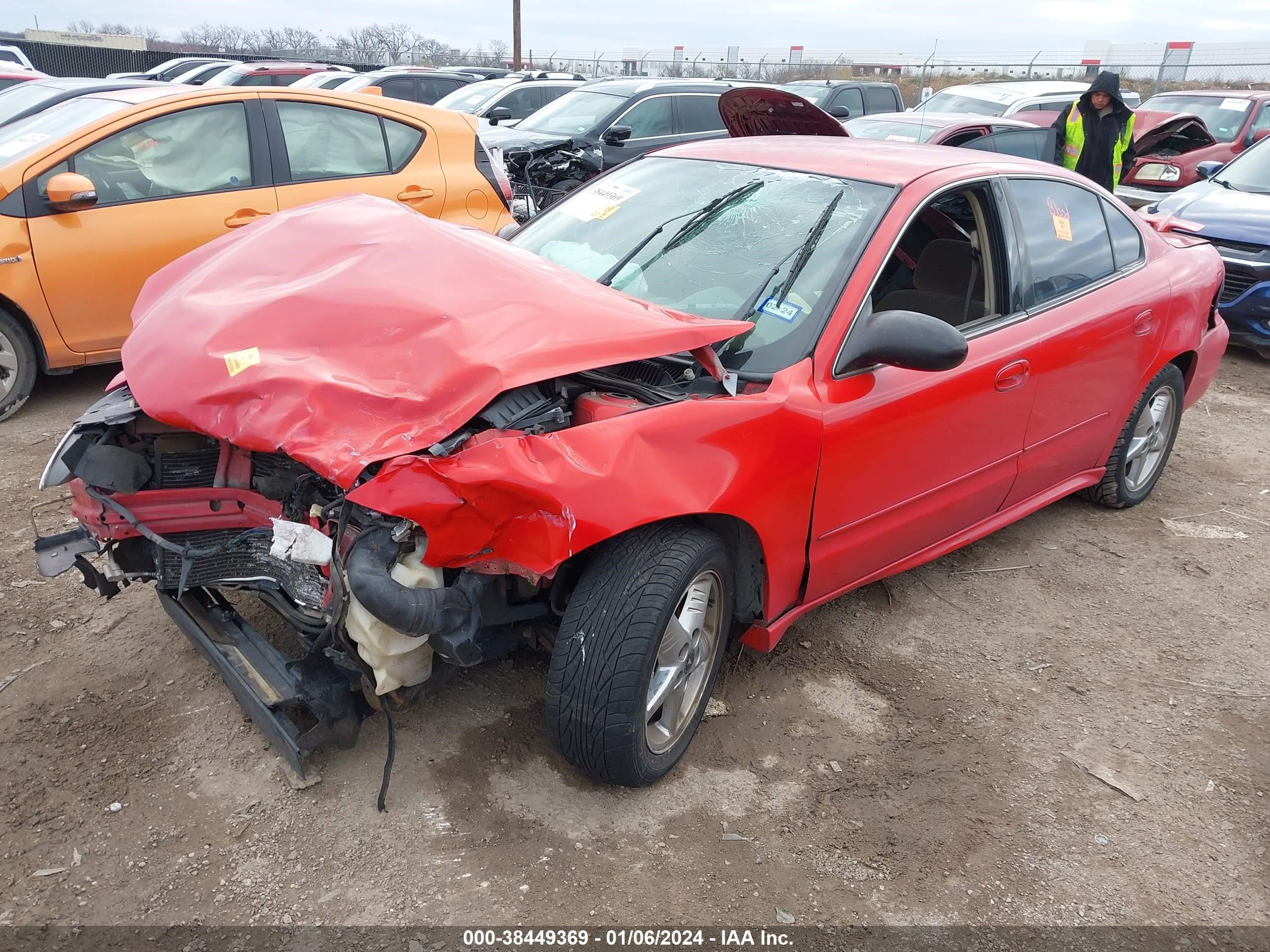 Photo 1 VIN: 1G2NF52E74C140551 - PONTIAC GRAND AM 