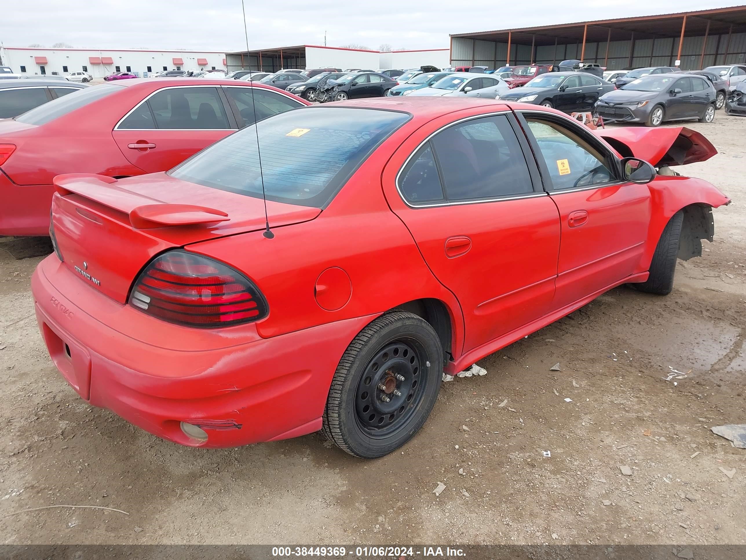 Photo 3 VIN: 1G2NF52E74C140551 - PONTIAC GRAND AM 