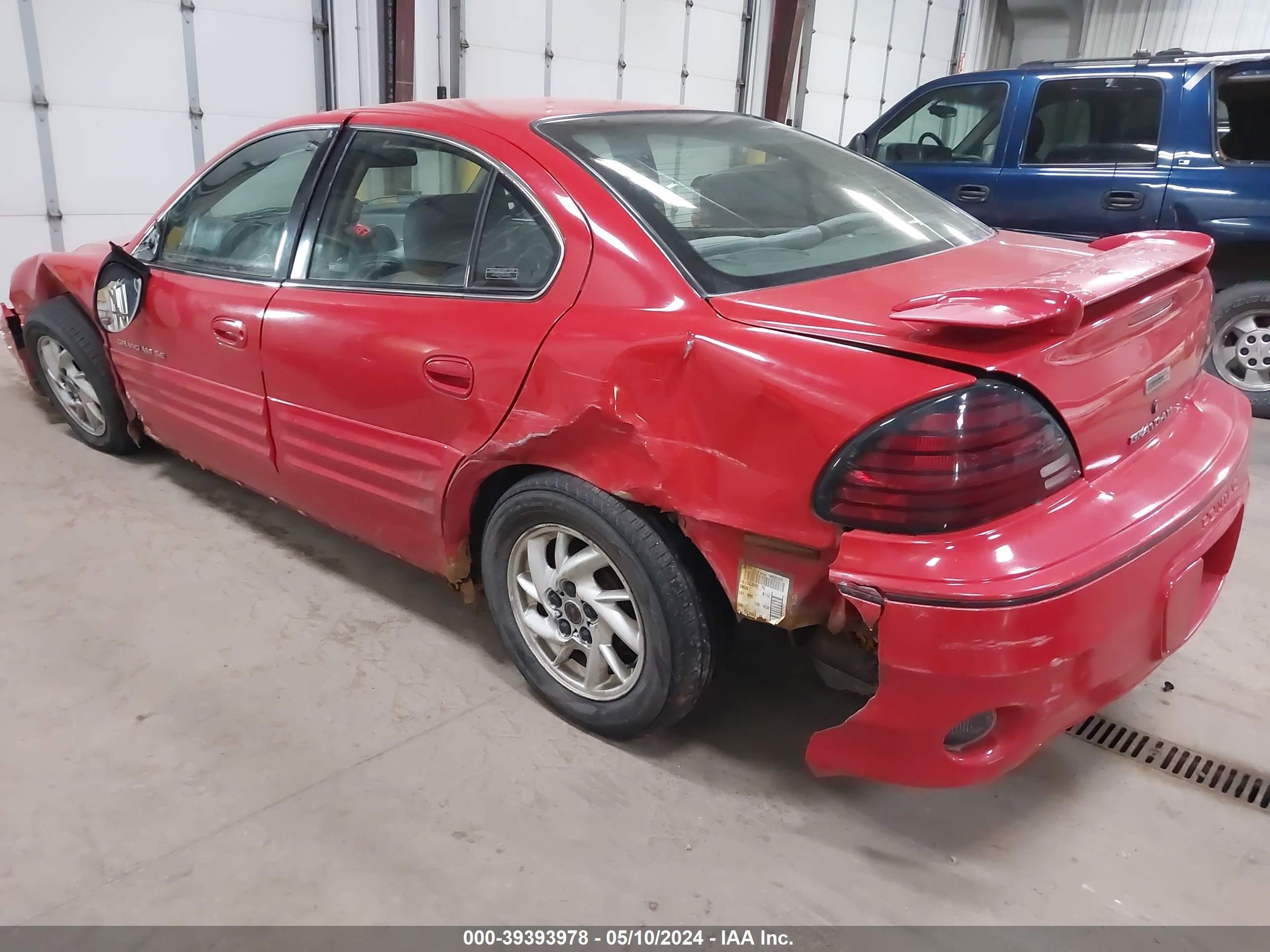 Photo 2 VIN: 1G2NF52EX1M522885 - PONTIAC GRAND AM 