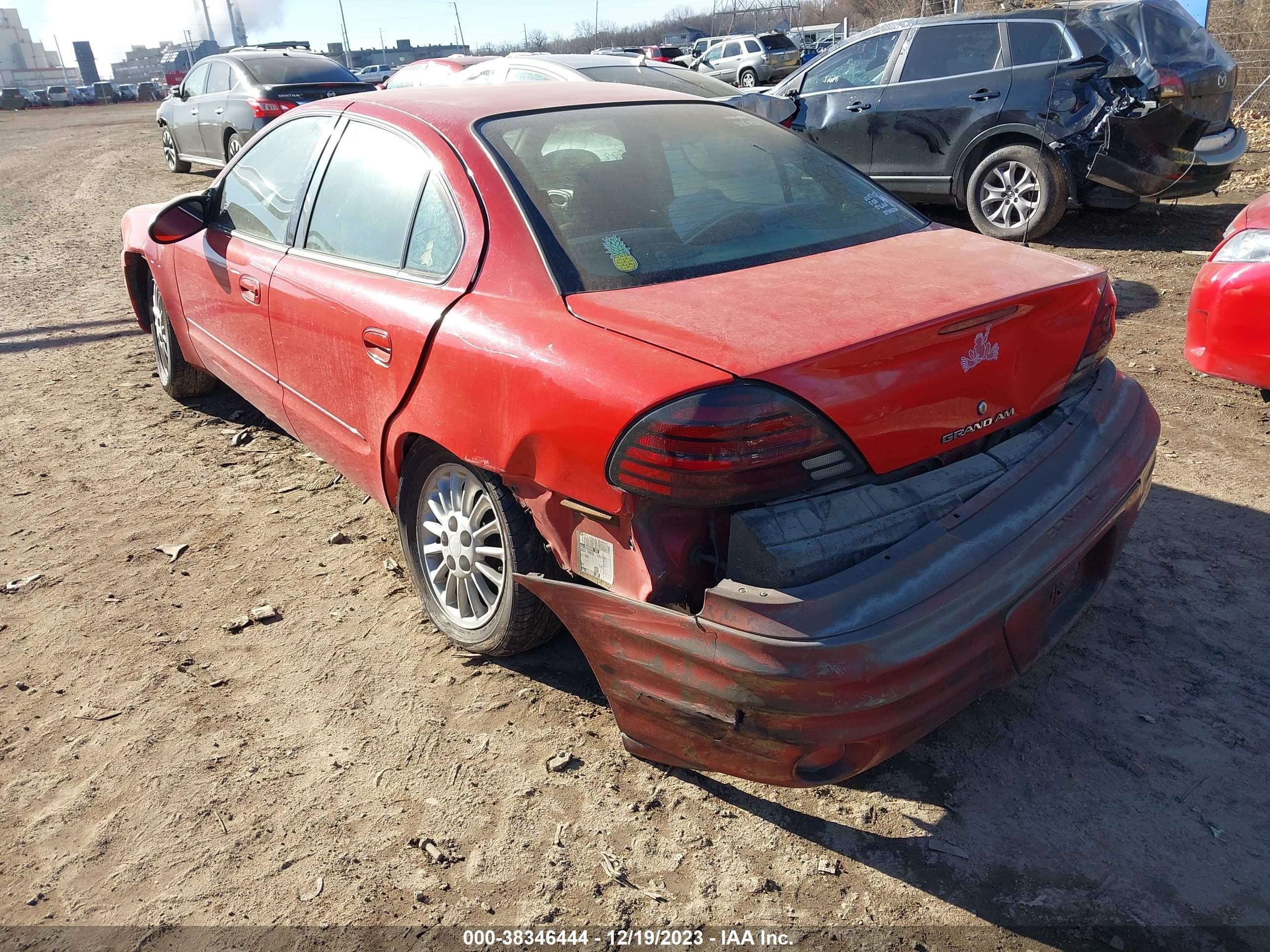 Photo 2 VIN: 1G2NF52F03C203383 - PONTIAC GRAND AM 