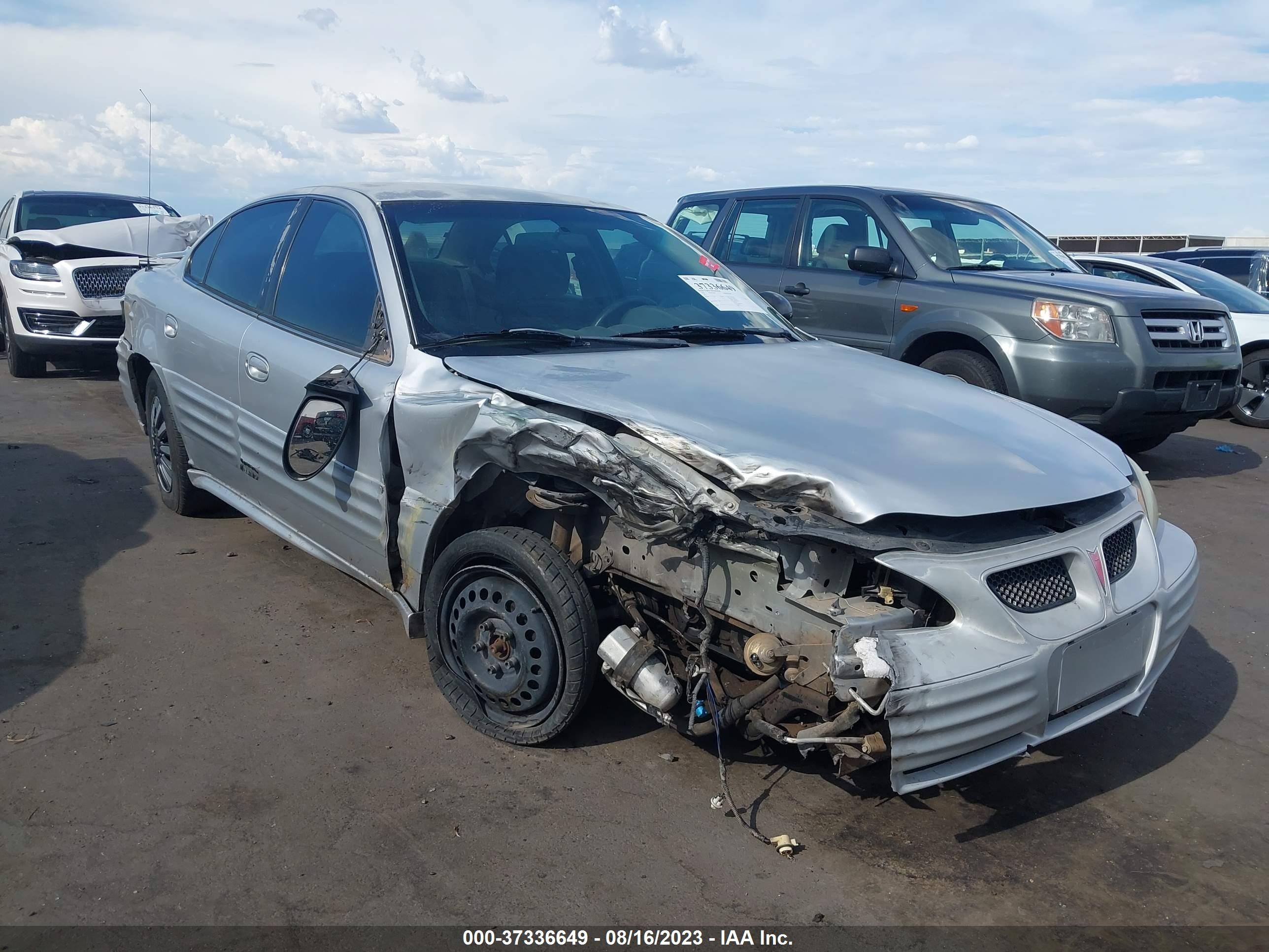 Photo 0 VIN: 1G2NF52F12C303684 - PONTIAC GRAND AM 