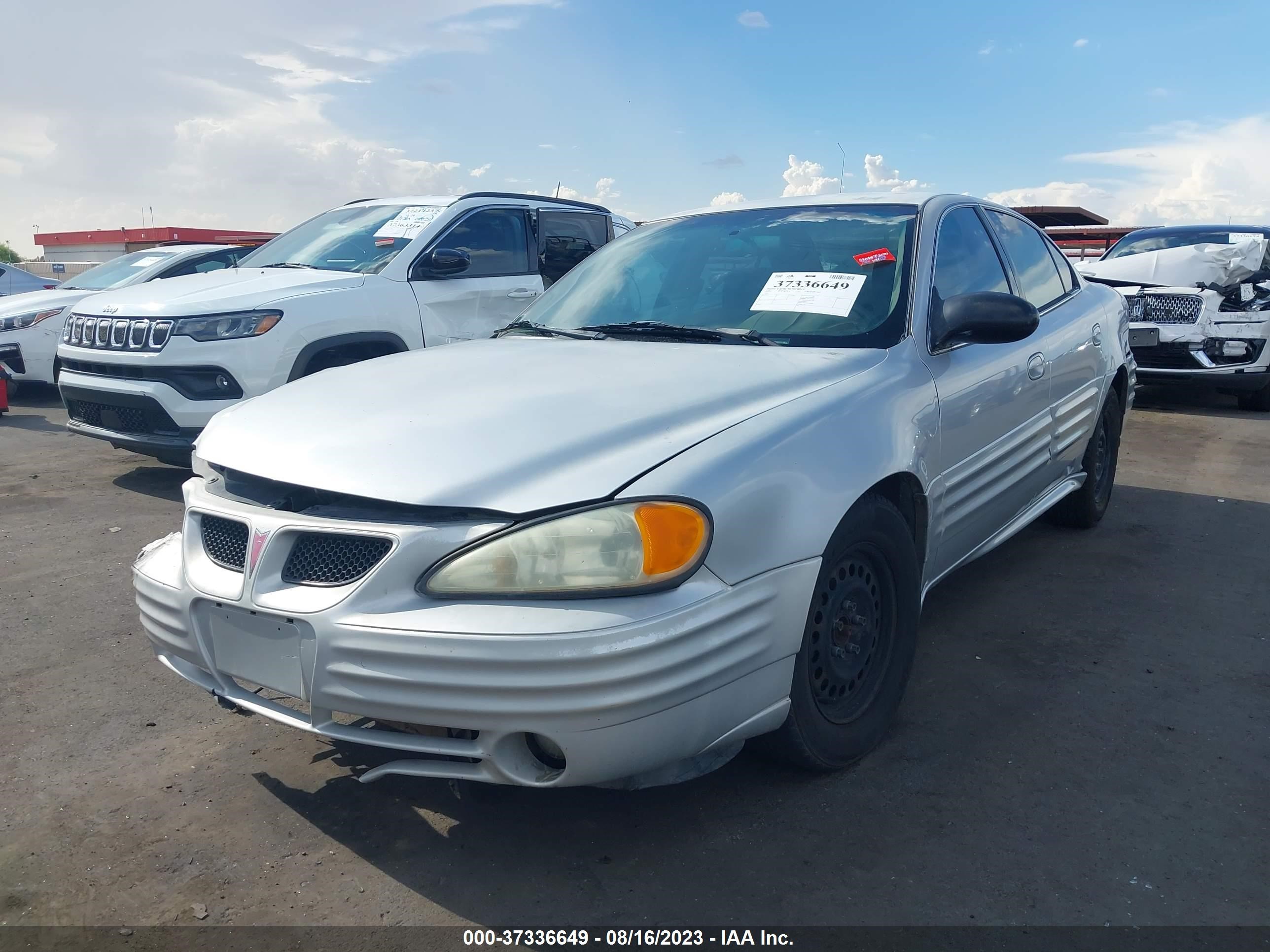 Photo 1 VIN: 1G2NF52F12C303684 - PONTIAC GRAND AM 