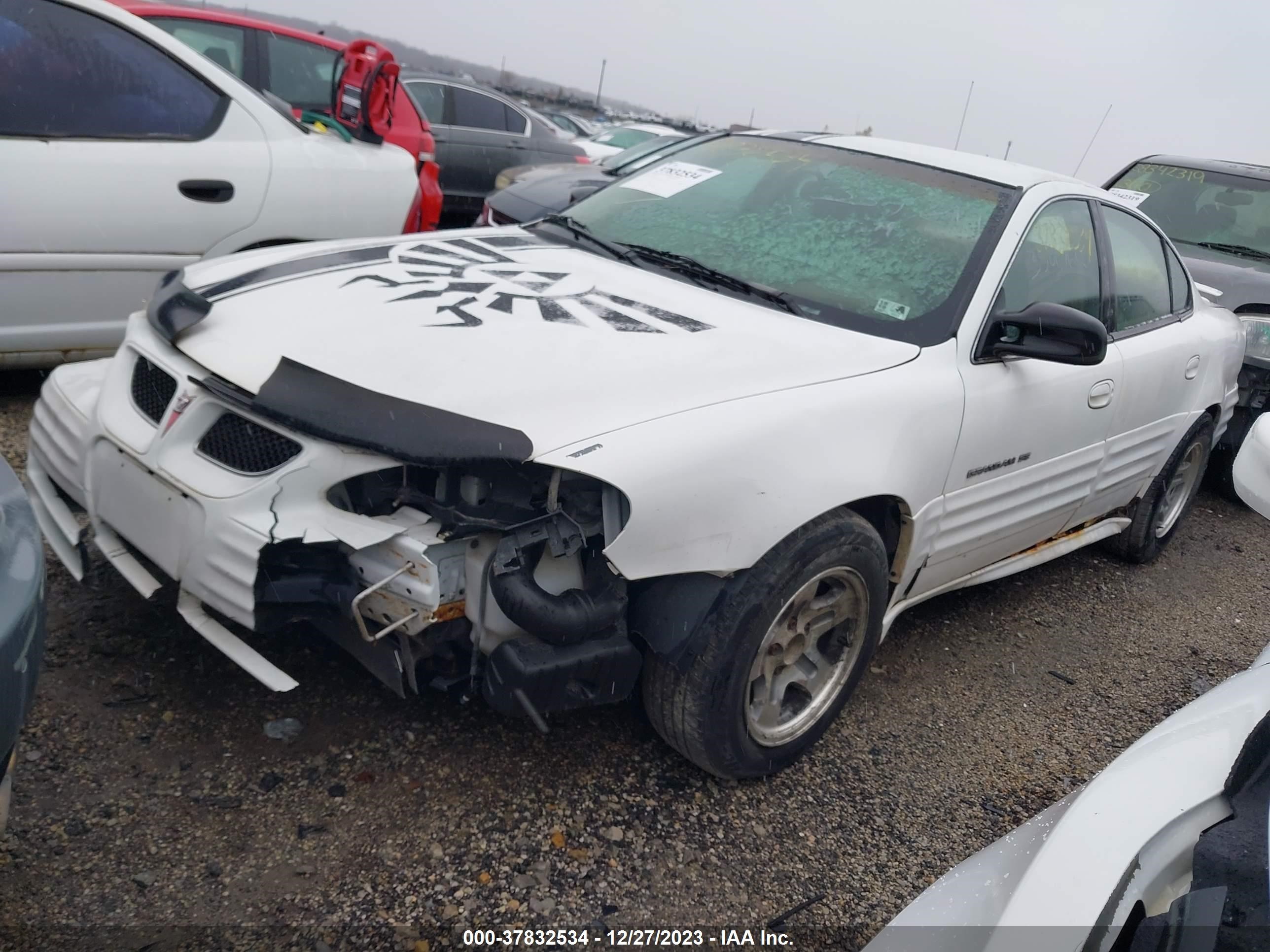 Photo 1 VIN: 1G2NF52F22C147512 - PONTIAC GRAND AM 