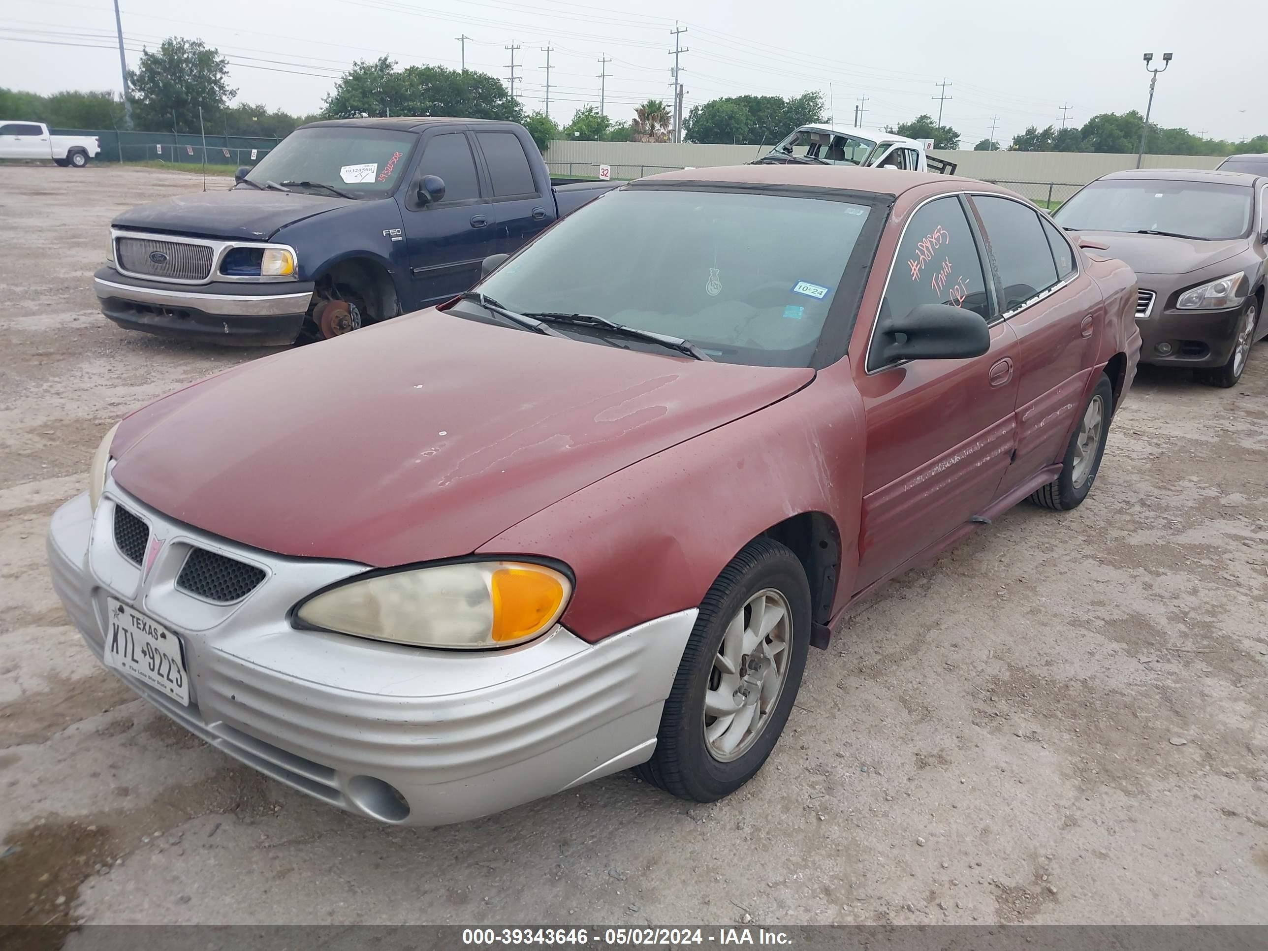 Photo 1 VIN: 1G2NF52F32C289853 - PONTIAC GRAND AM 