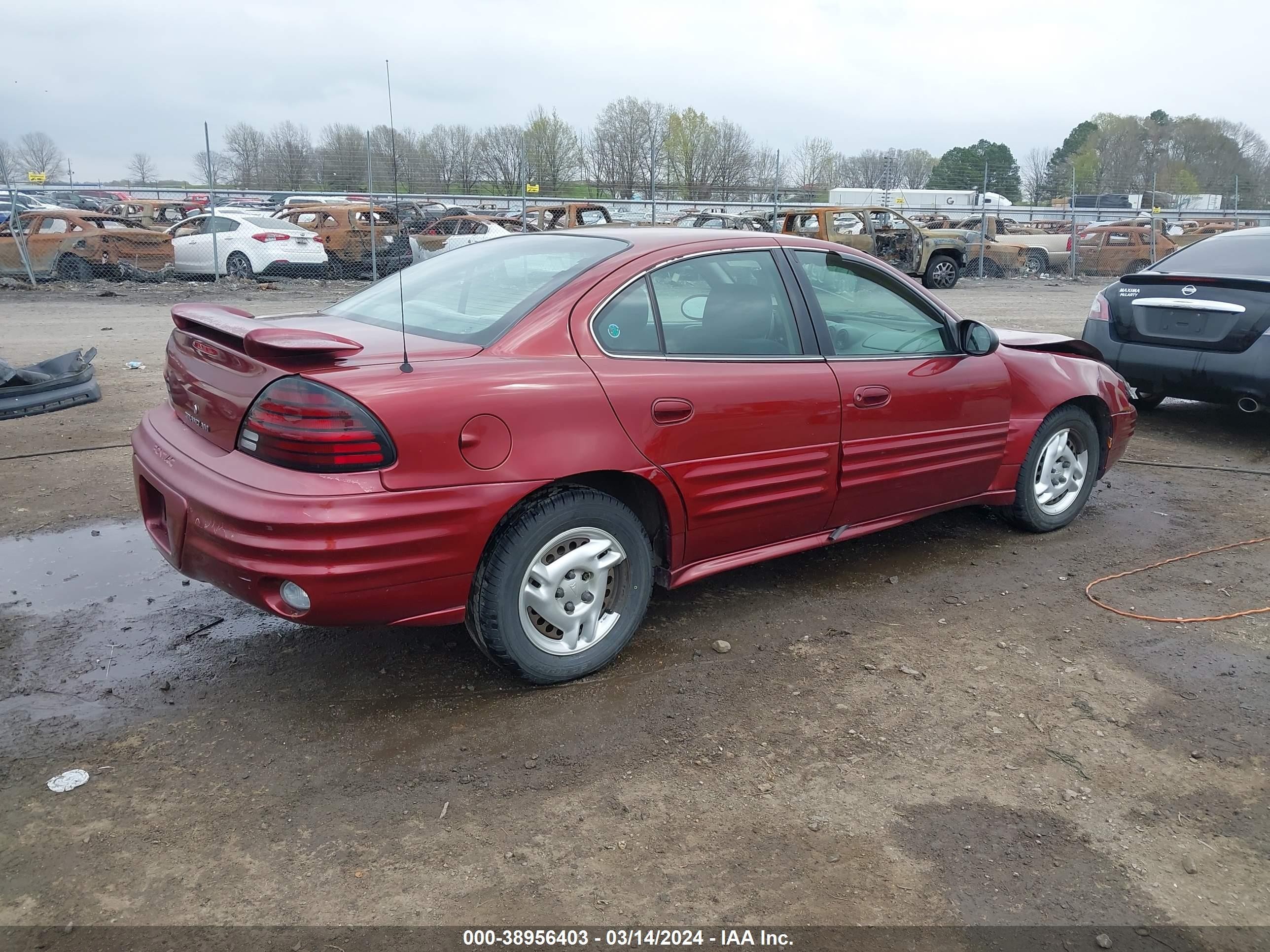 Photo 3 VIN: 1G2NF52F42C280238 - PONTIAC GRAND AM 