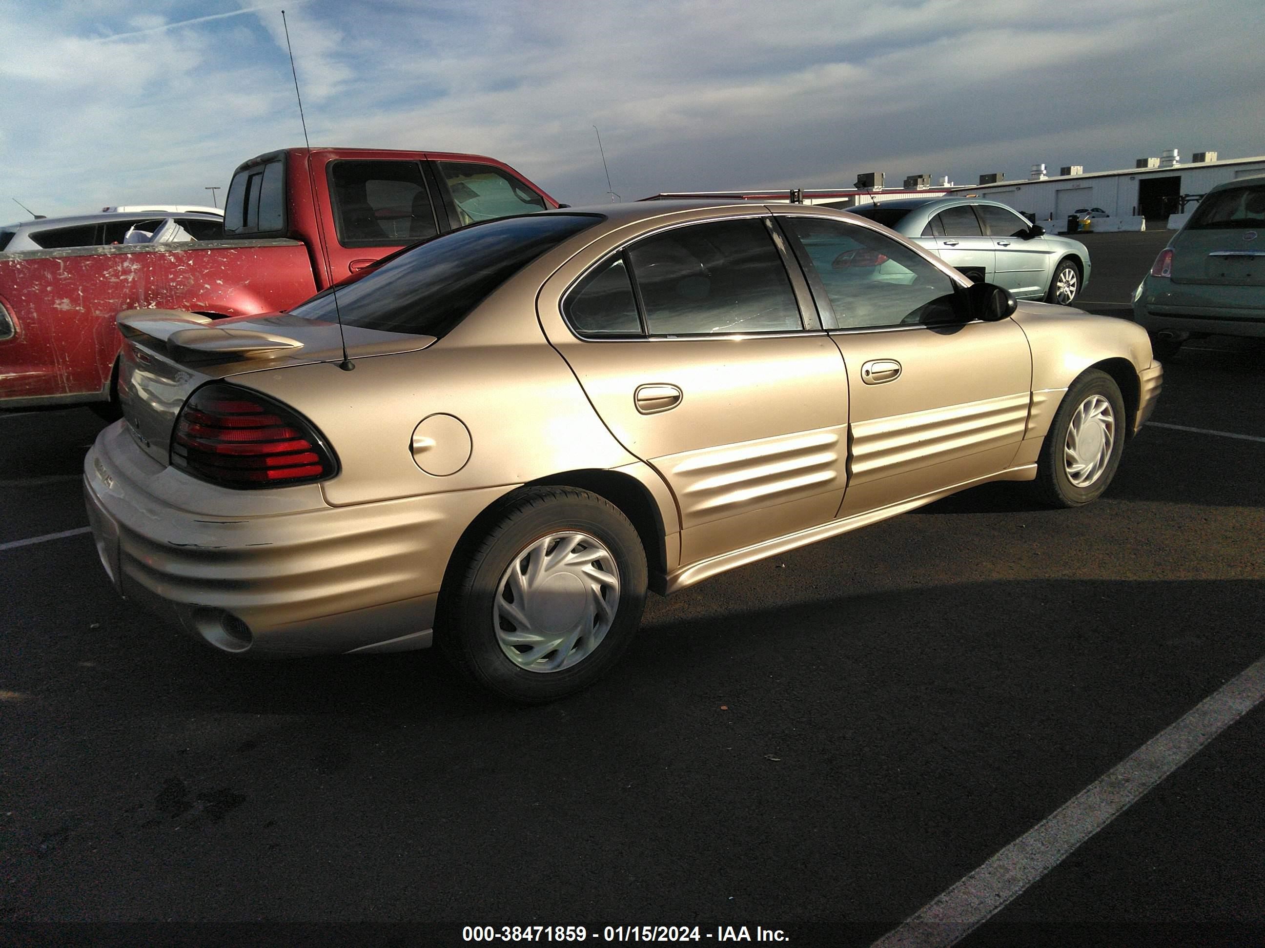 Photo 3 VIN: 1G2NF52F62C292942 - PONTIAC GRAND AM 