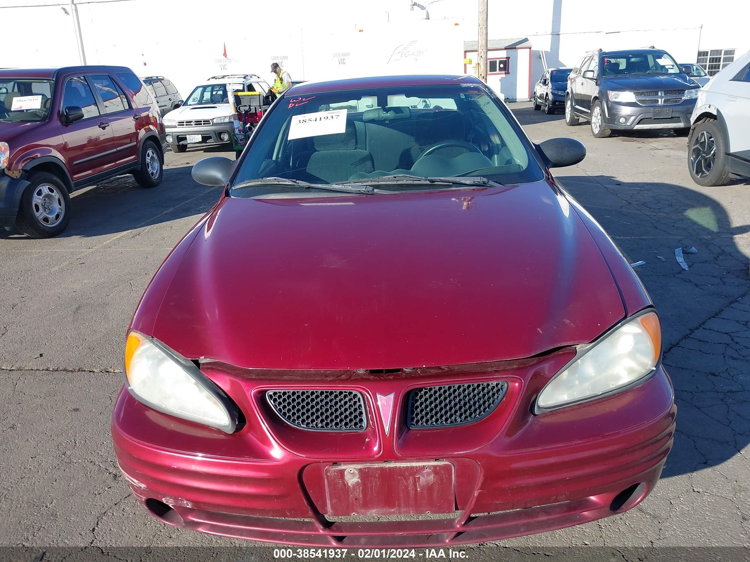 Photo 11 VIN: 1G2NF52F72C247136 - PONTIAC GRAND AM 