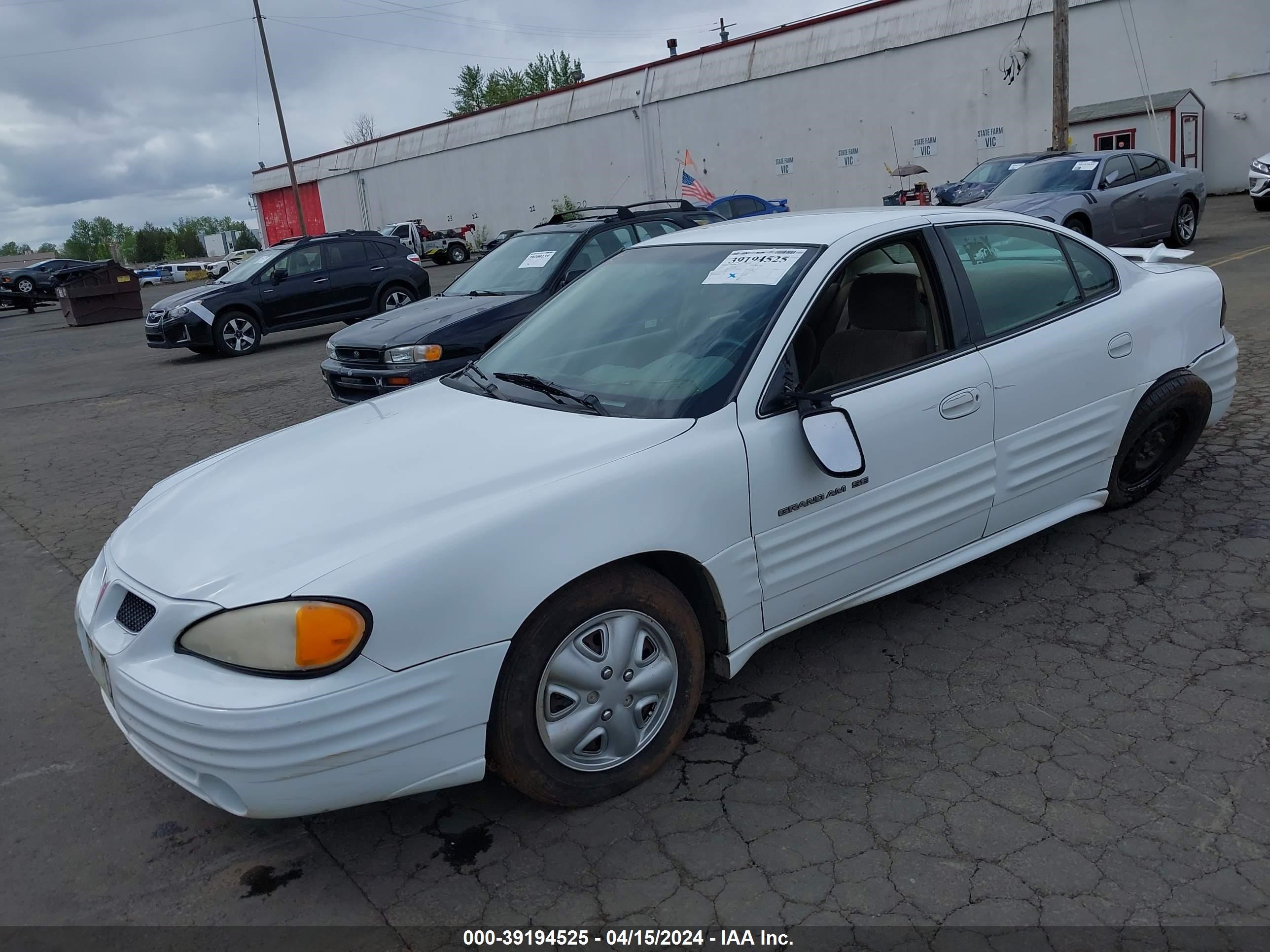 Photo 1 VIN: 1G2NF52T41M576892 - PONTIAC GRAND AM 