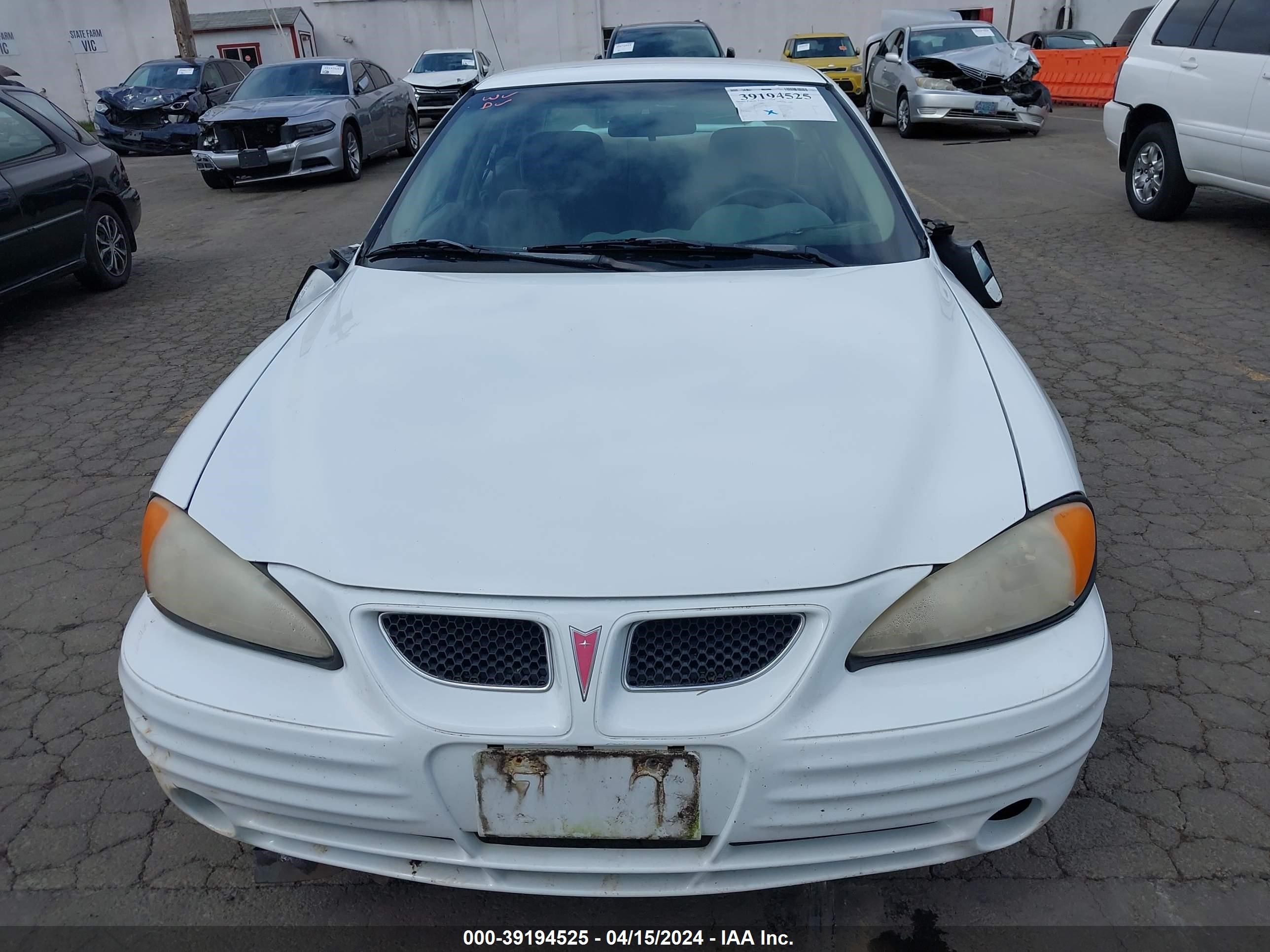 Photo 11 VIN: 1G2NF52T41M576892 - PONTIAC GRAND AM 