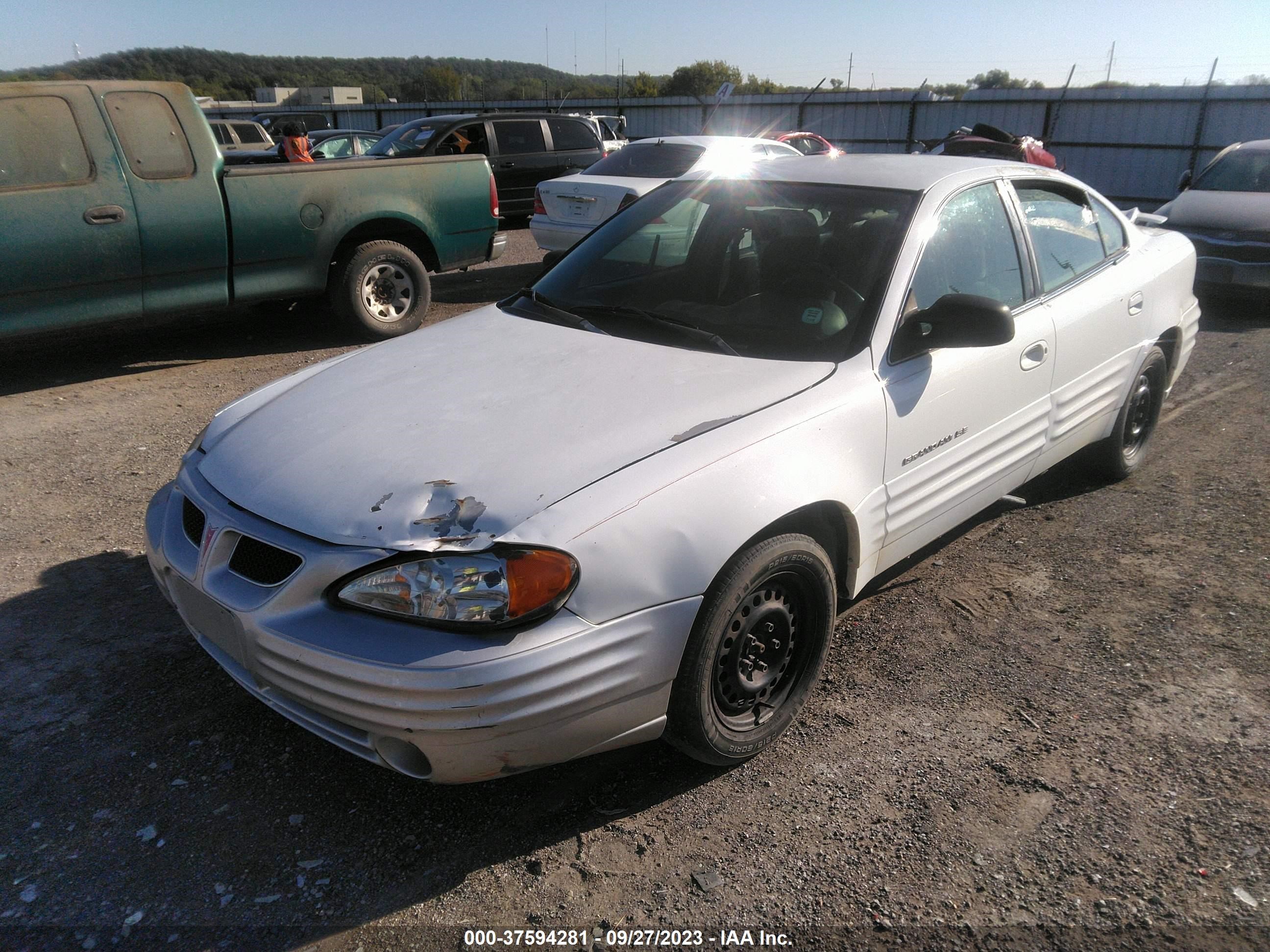 Photo 5 VIN: 1G2NF52T5YC539060 - PONTIAC GRAND AM 