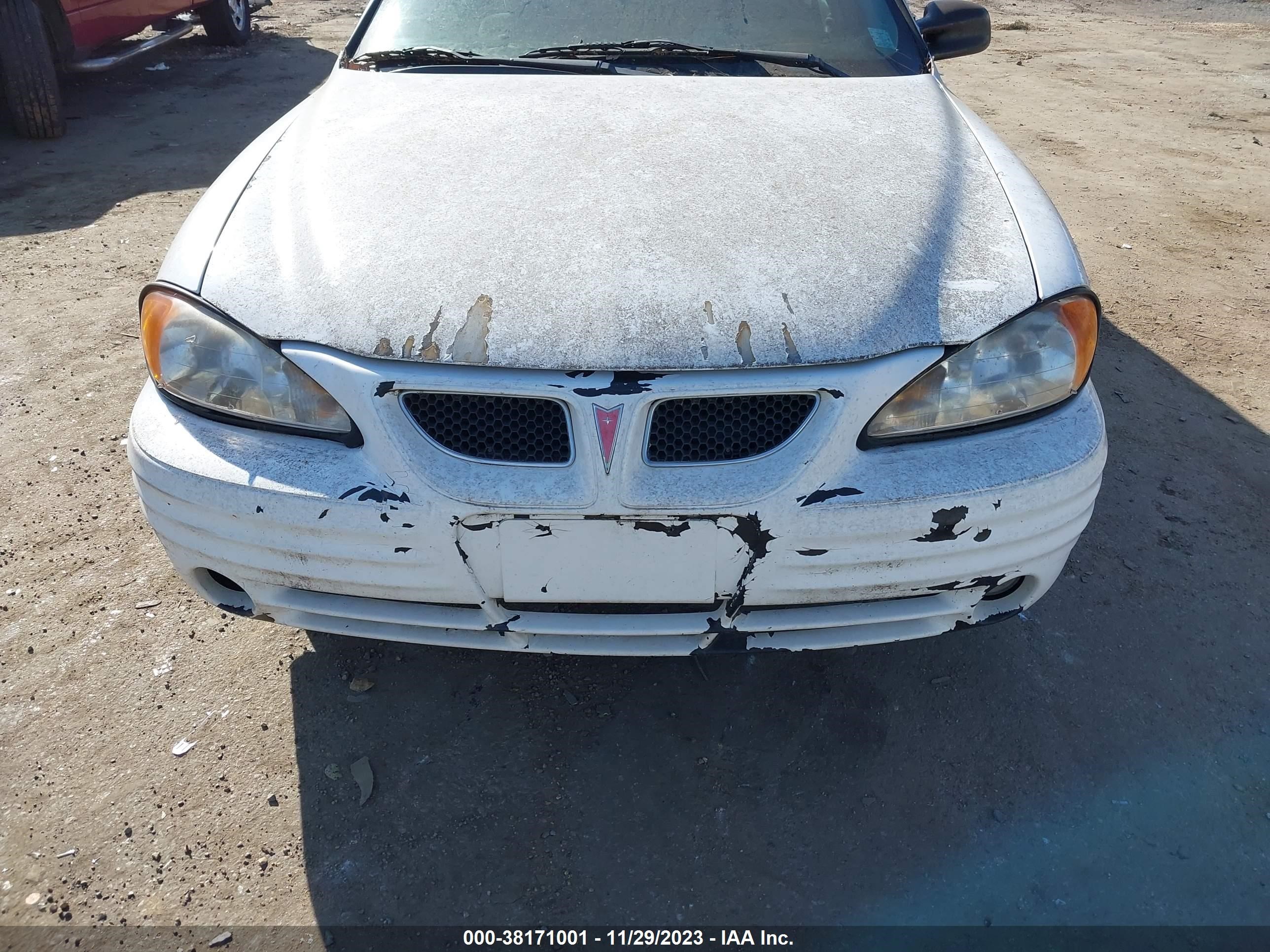 Photo 5 VIN: 1G2NF52T5YM737292 - PONTIAC GRAND AM 