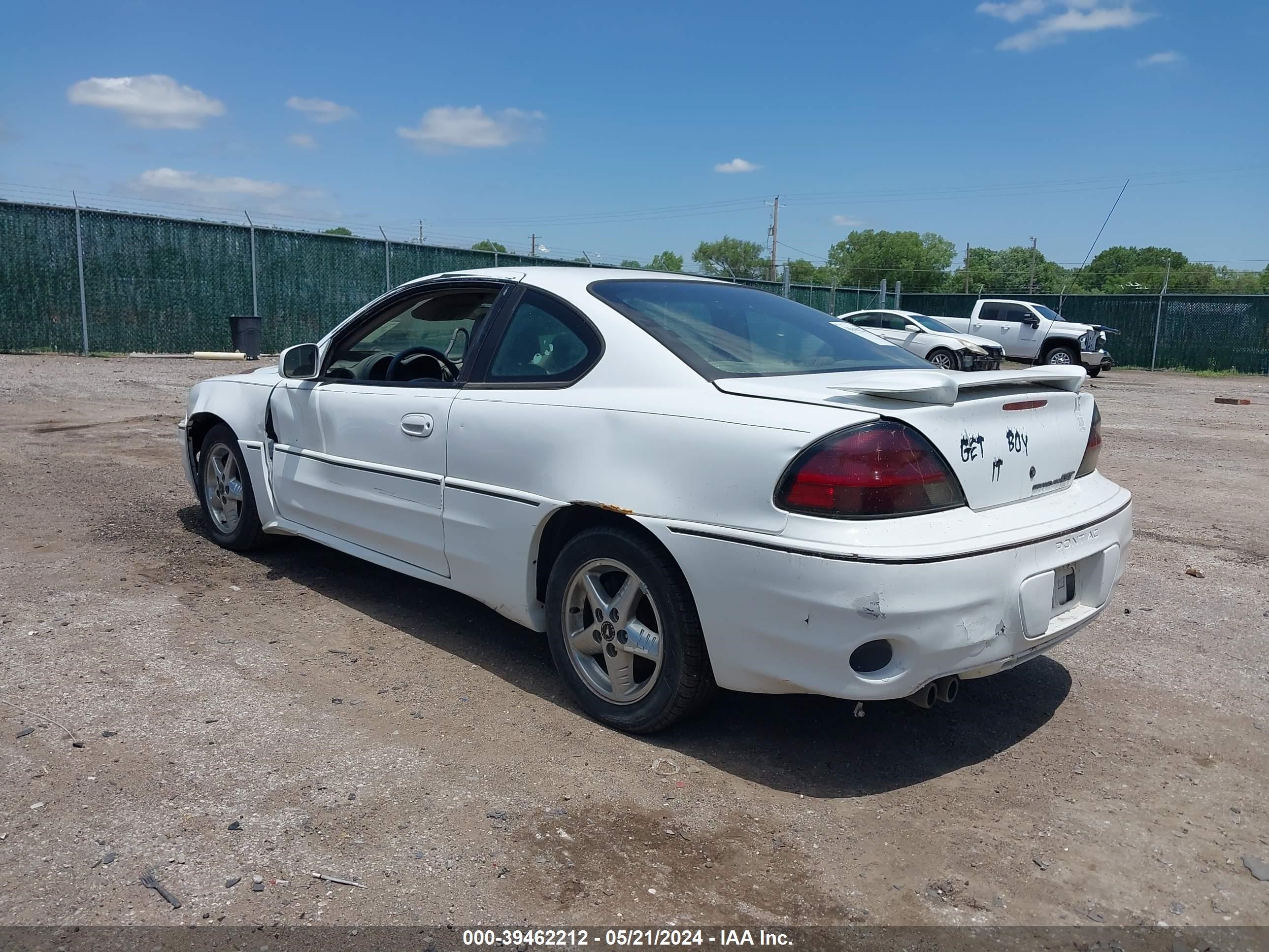 Photo 2 VIN: 1G2NV12E31M566612 - PONTIAC GRAND AM 