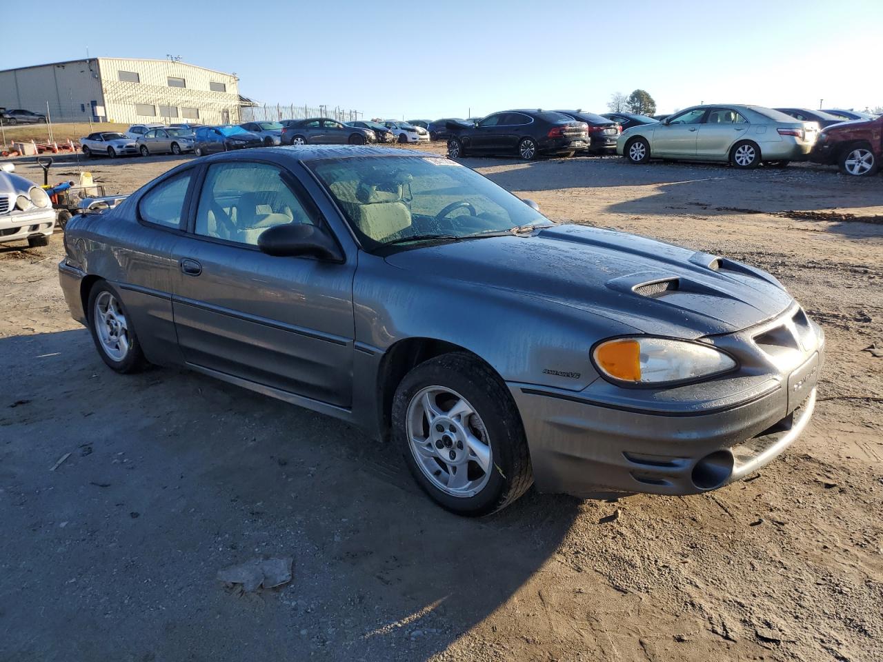 Photo 3 VIN: 1G2NV12E85M166454 - PONTIAC GRAND AM 