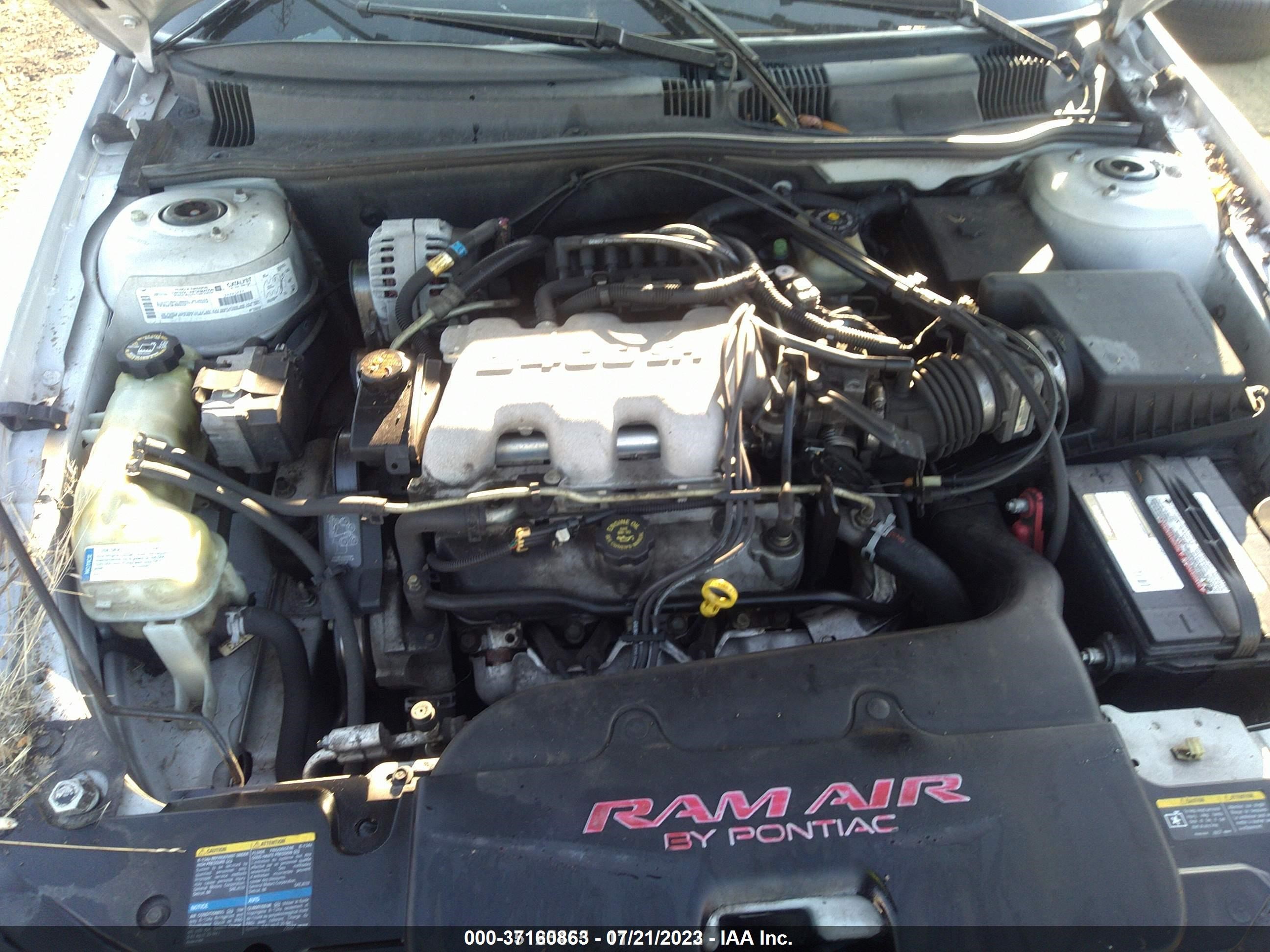 Photo 9 VIN: 1G2NV52E42M520036 - PONTIAC GRAND AM 