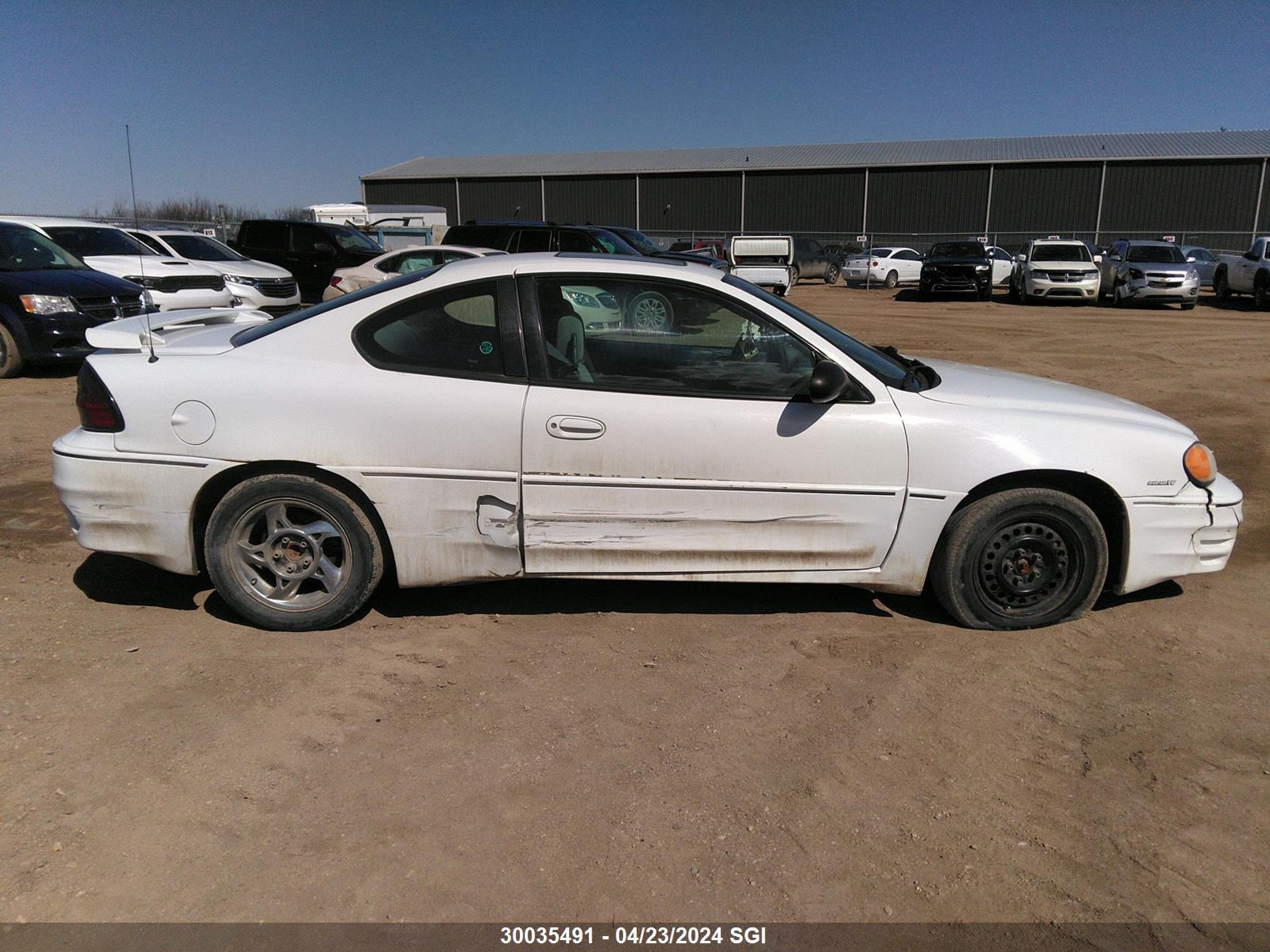 Photo 12 VIN: 1G2NW12E05M170897 - PONTIAC GRAND AM 