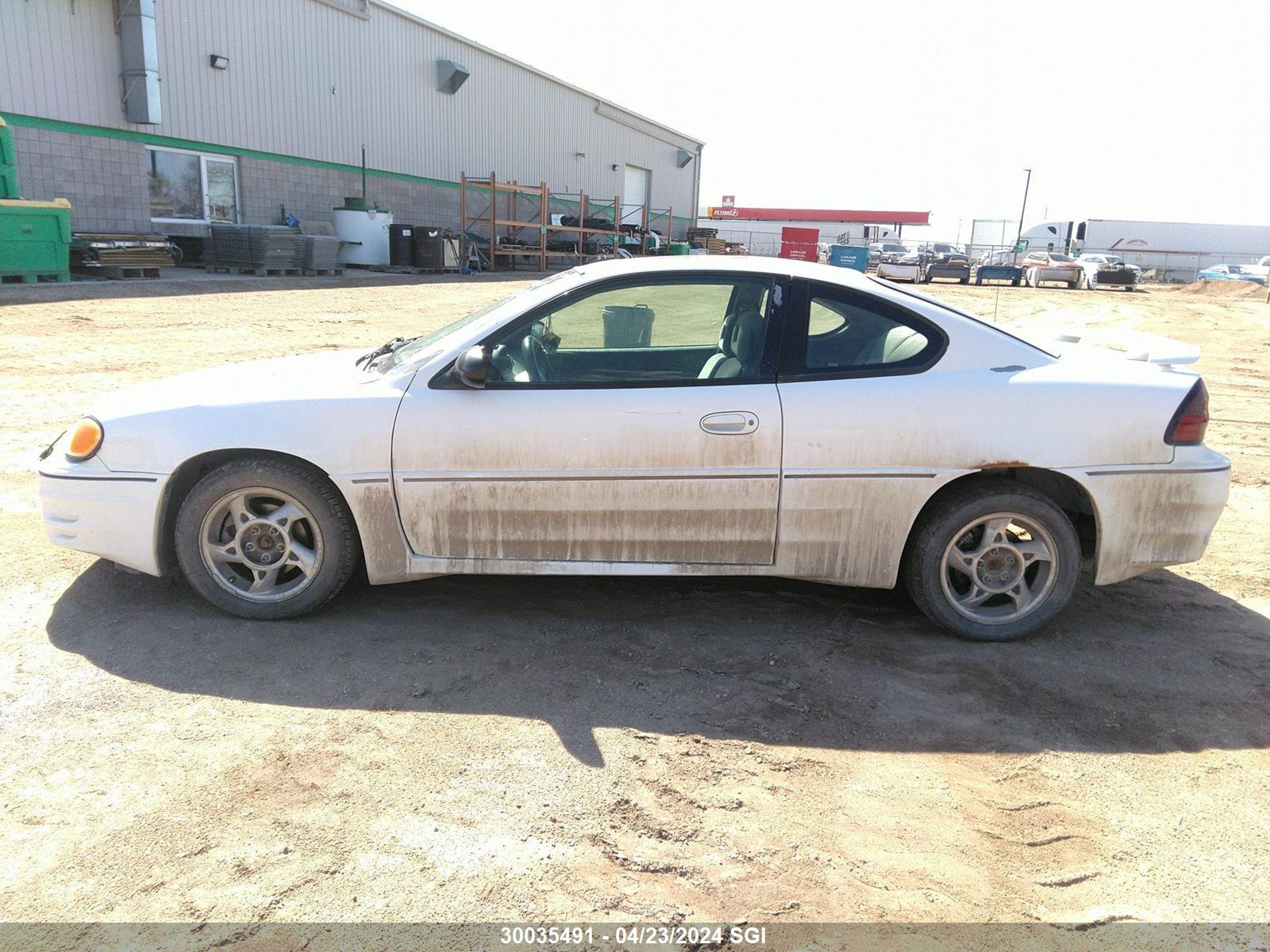 Photo 13 VIN: 1G2NW12E05M170897 - PONTIAC GRAND AM 