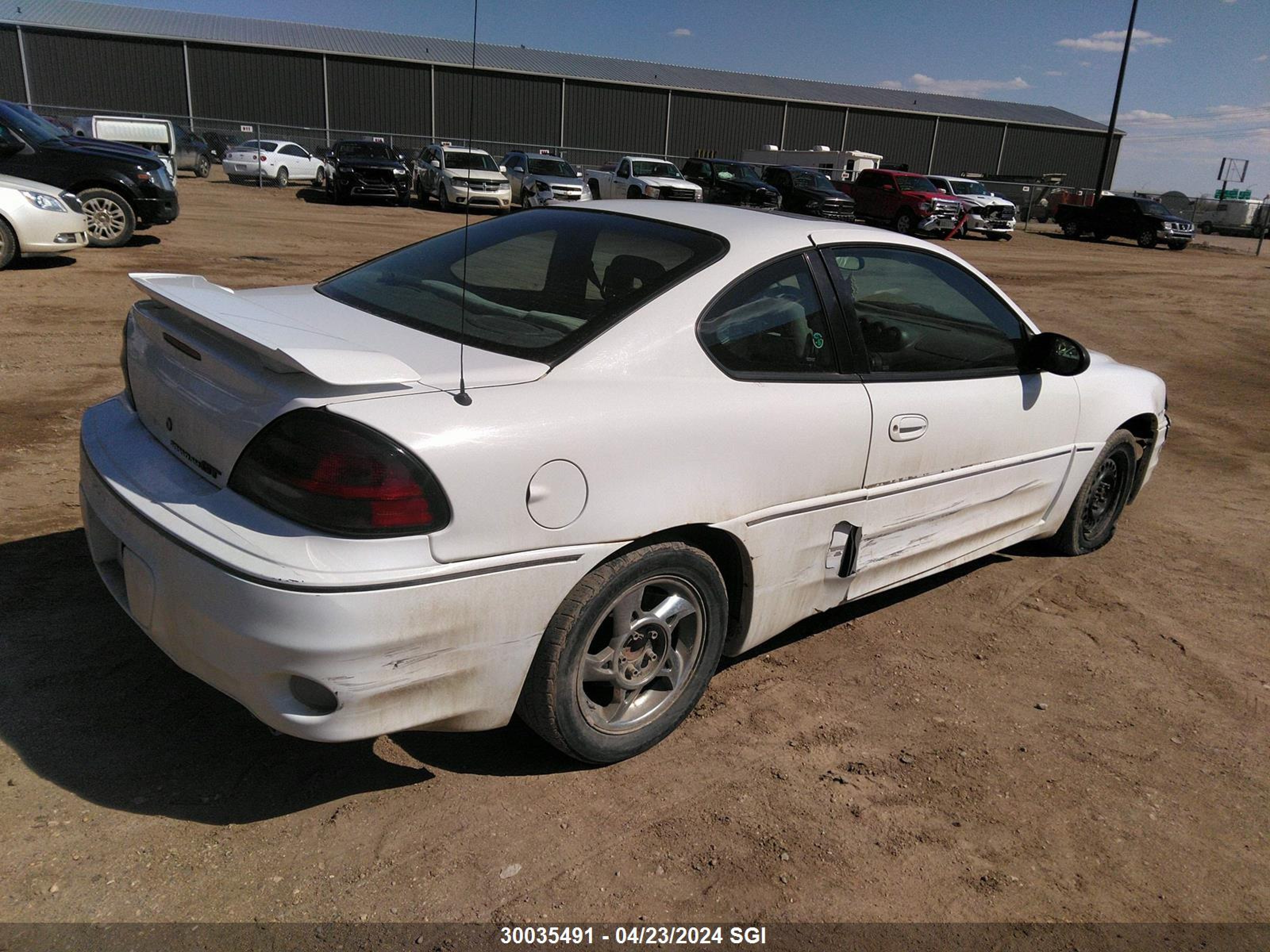 Photo 3 VIN: 1G2NW12E05M170897 - PONTIAC GRAND AM 