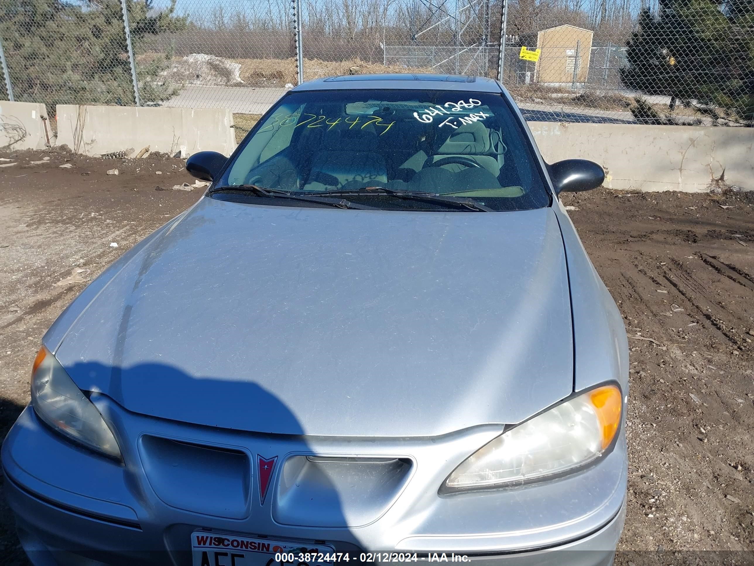 Photo 5 VIN: 1G2NW12E54M641280 - PONTIAC GRAND AM 