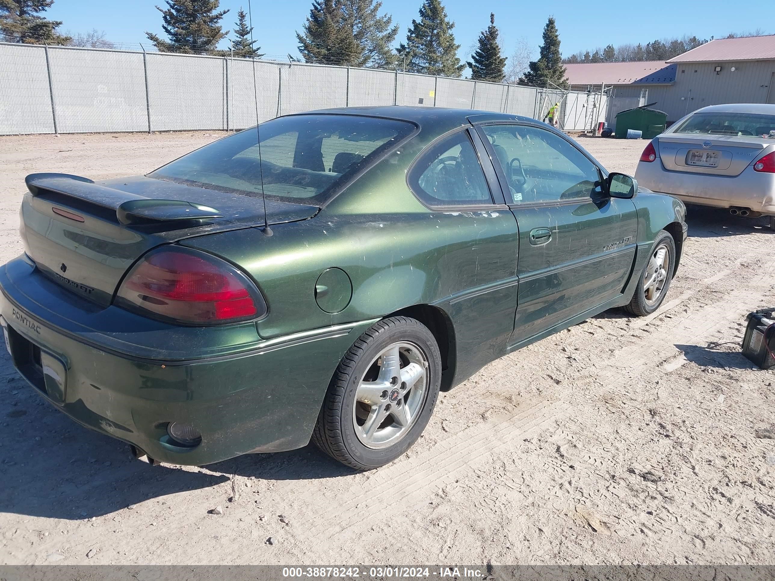 Photo 3 VIN: 1G2NW12E91M541999 - PONTIAC GRAND AM 