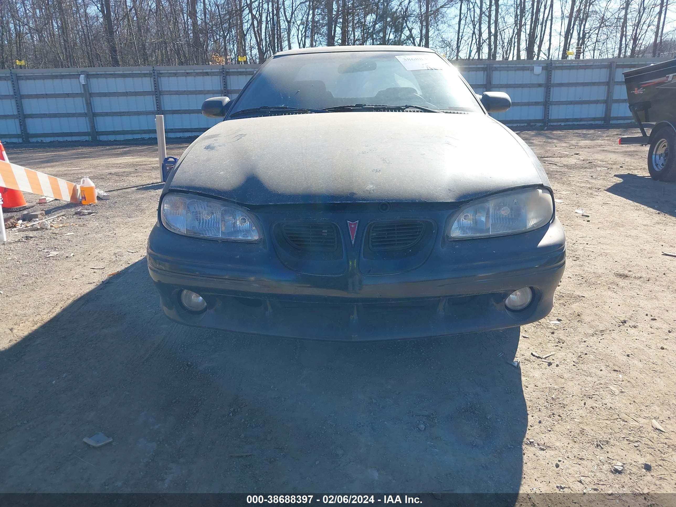 Photo 11 VIN: 1G2NW12T7VC757117 - PONTIAC GRAND AM 