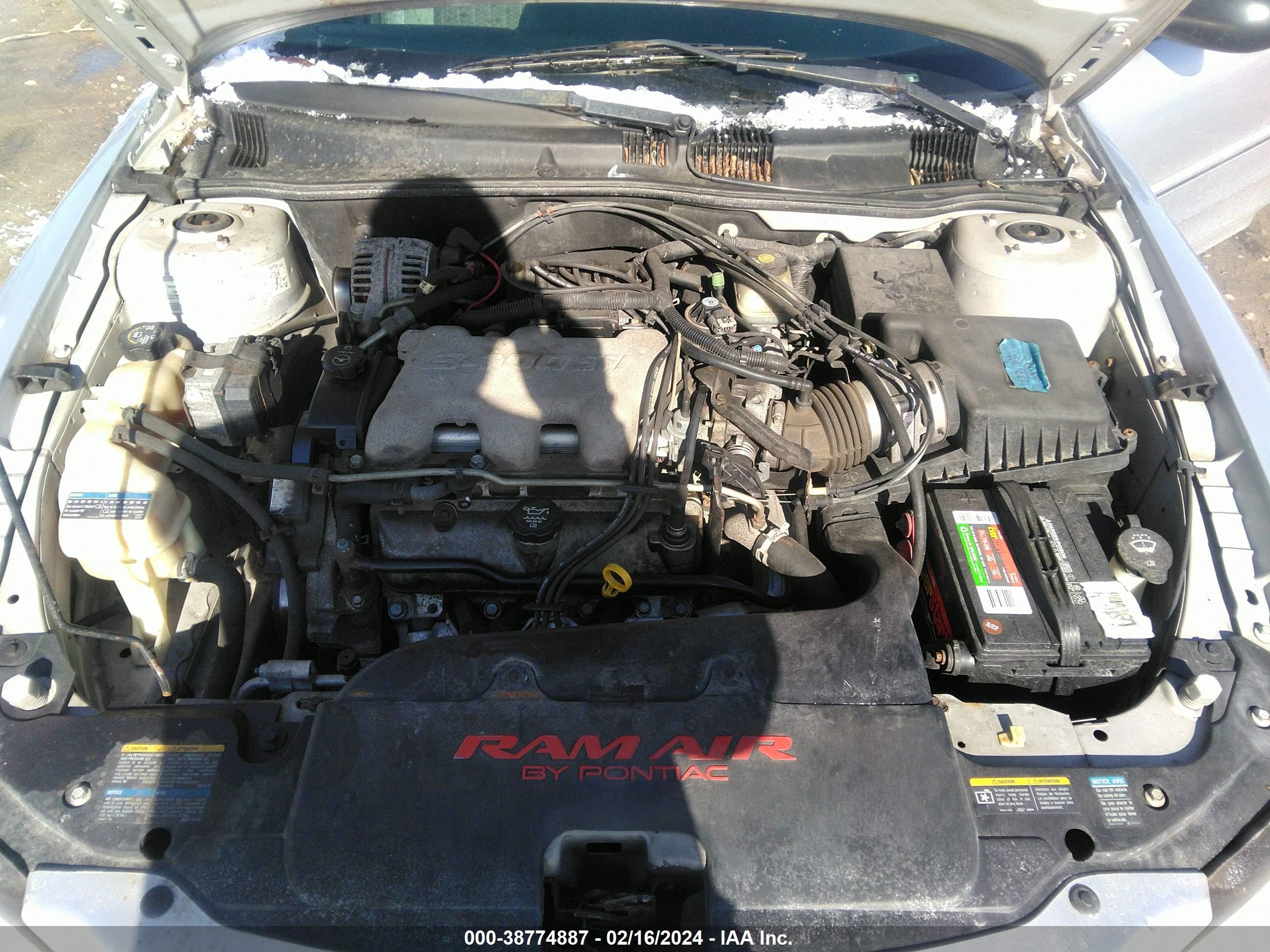 Photo 9 VIN: 1G2NW52E04M648855 - PONTIAC GRAND AM 