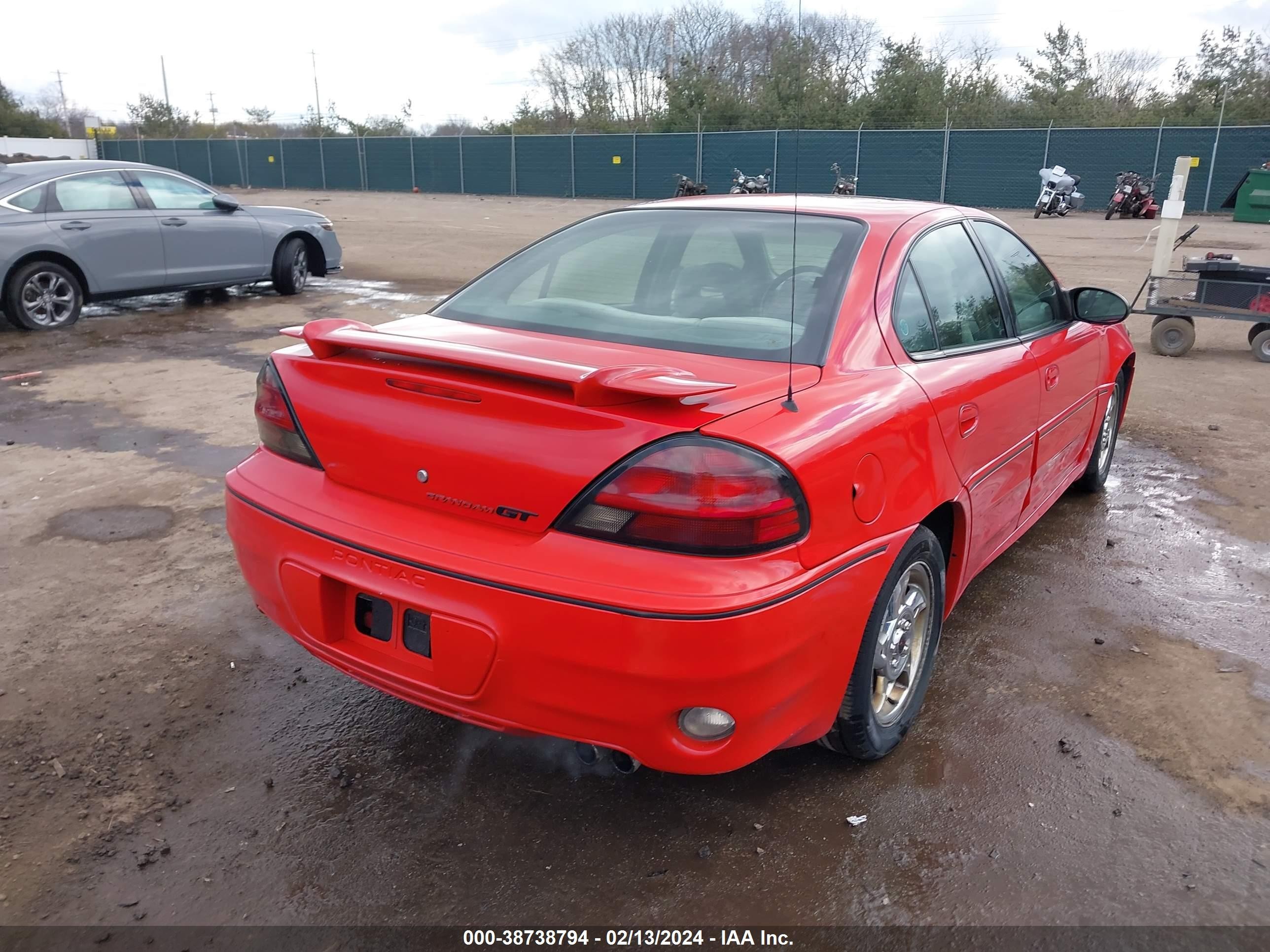 Photo 3 VIN: 1G2NW52E13C323698 - PONTIAC GRAND AM 