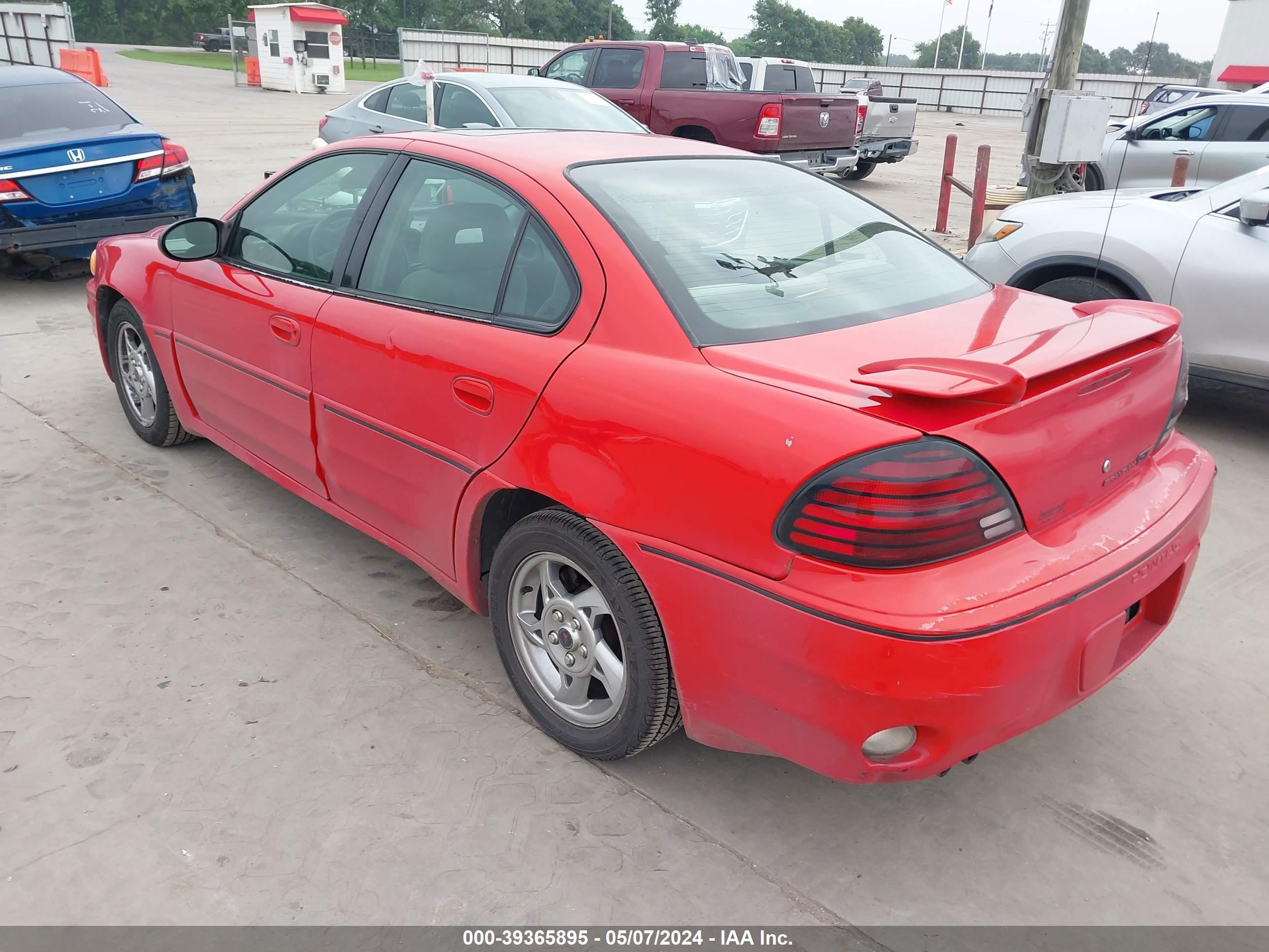 Photo 2 VIN: 1G2NW52E23C145672 - PONTIAC GRAND AM 