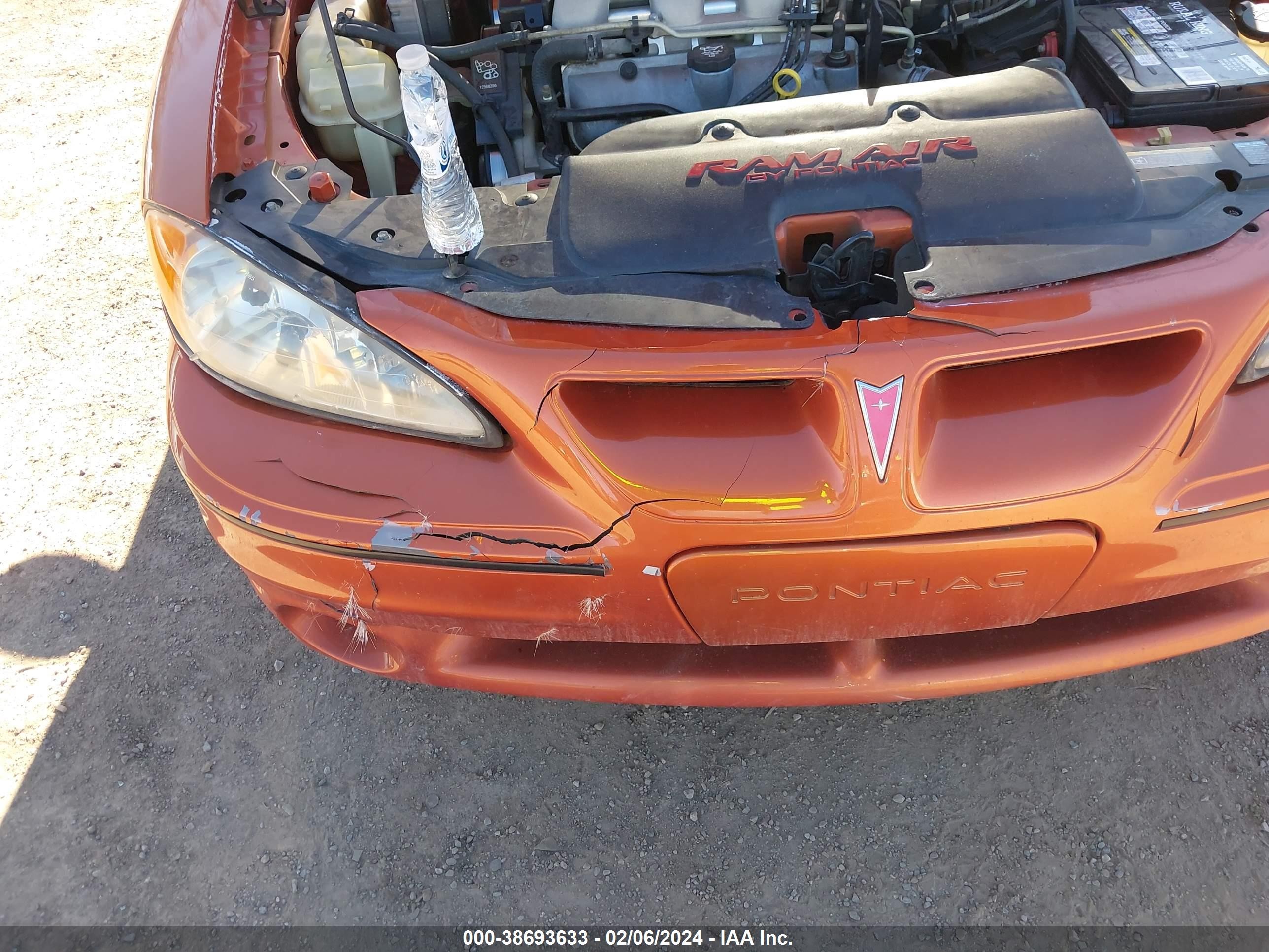 Photo 11 VIN: 1G2NW52E33C308765 - PONTIAC GRAND AM 