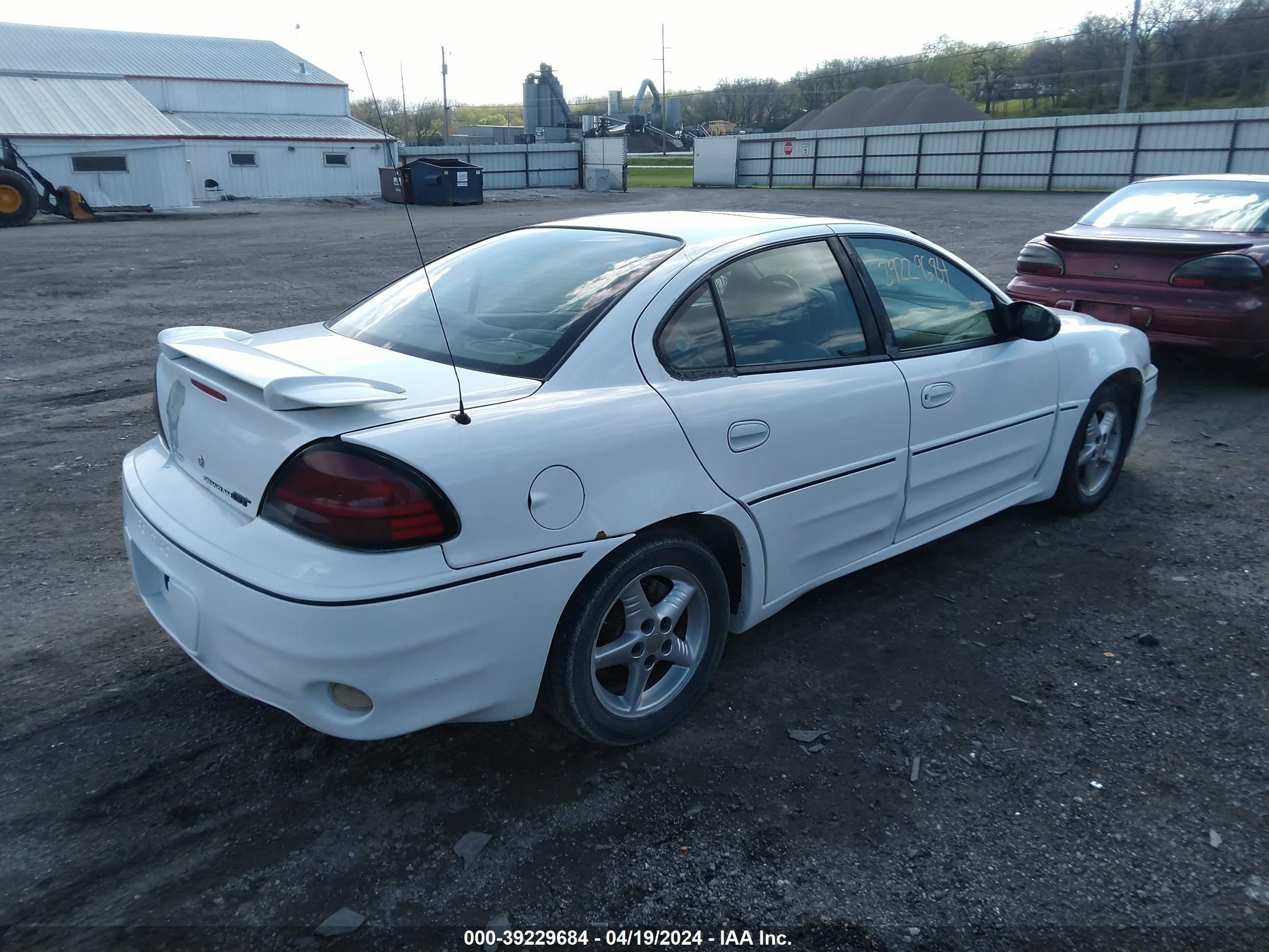 Photo 3 VIN: 1G2NW52E34C149781 - PONTIAC GRAND AM 