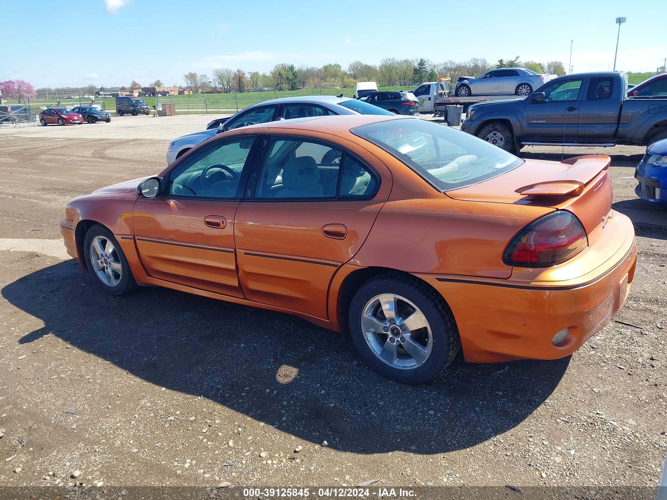 Photo 2 VIN: 1G2NW52E44C164192 - PONTIAC GRAND AM 