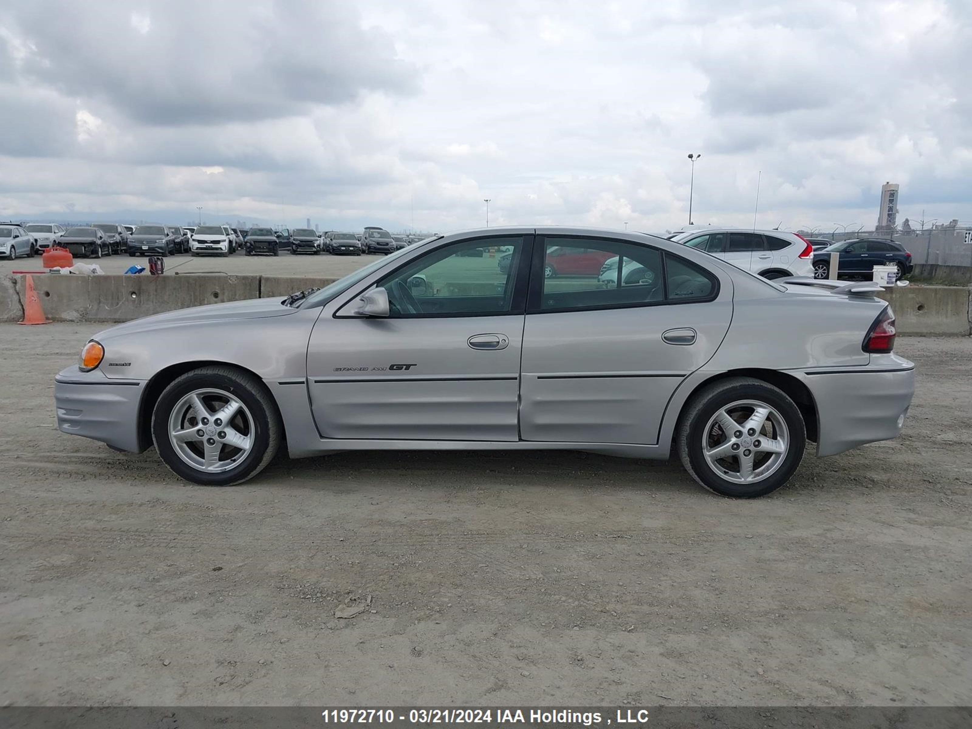 Photo 13 VIN: 1G2NW52E5YC558256 - PONTIAC GRAND AM 