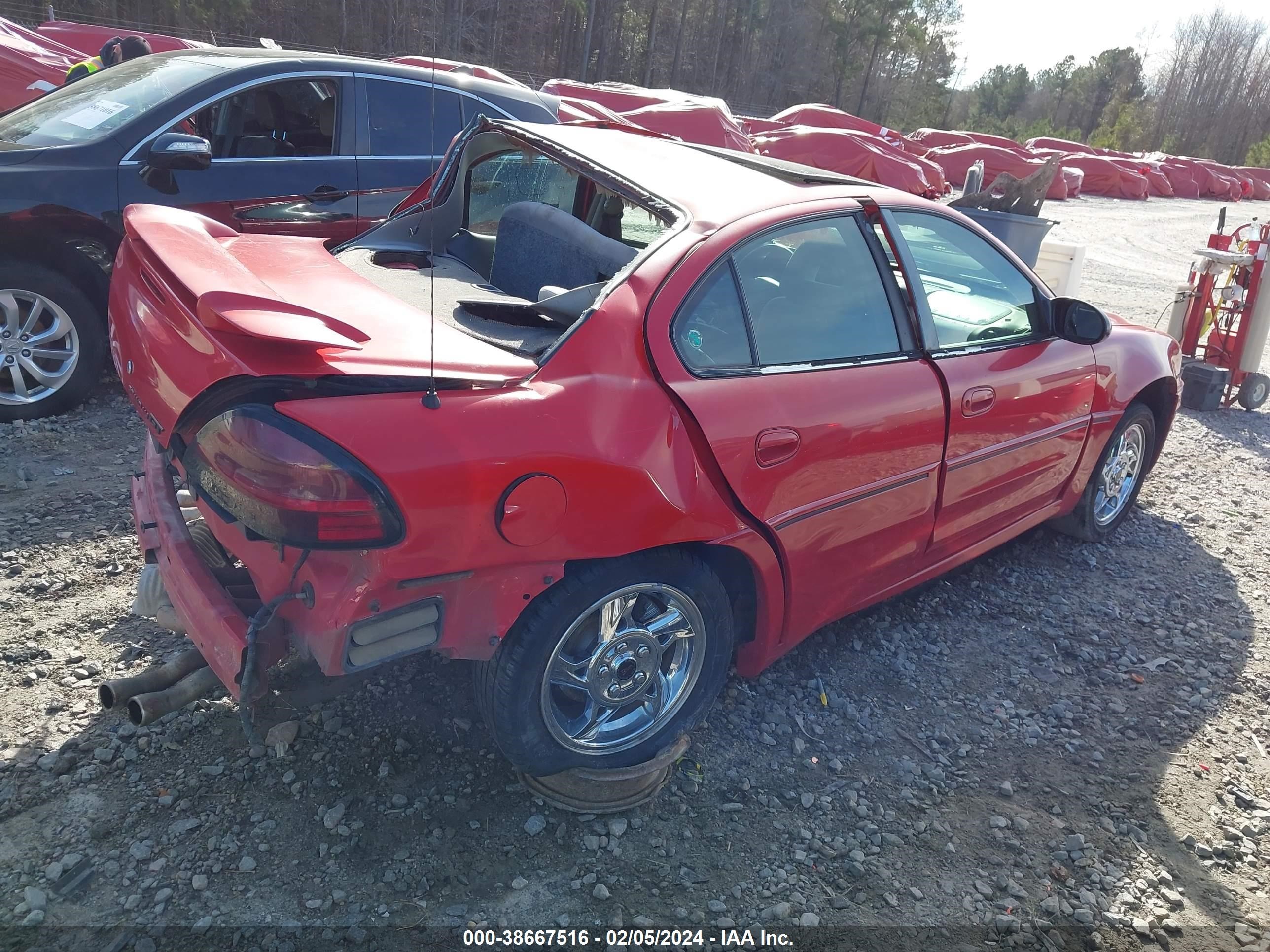 Photo 3 VIN: 1G2NW52E83C102616 - PONTIAC GRAND AM 