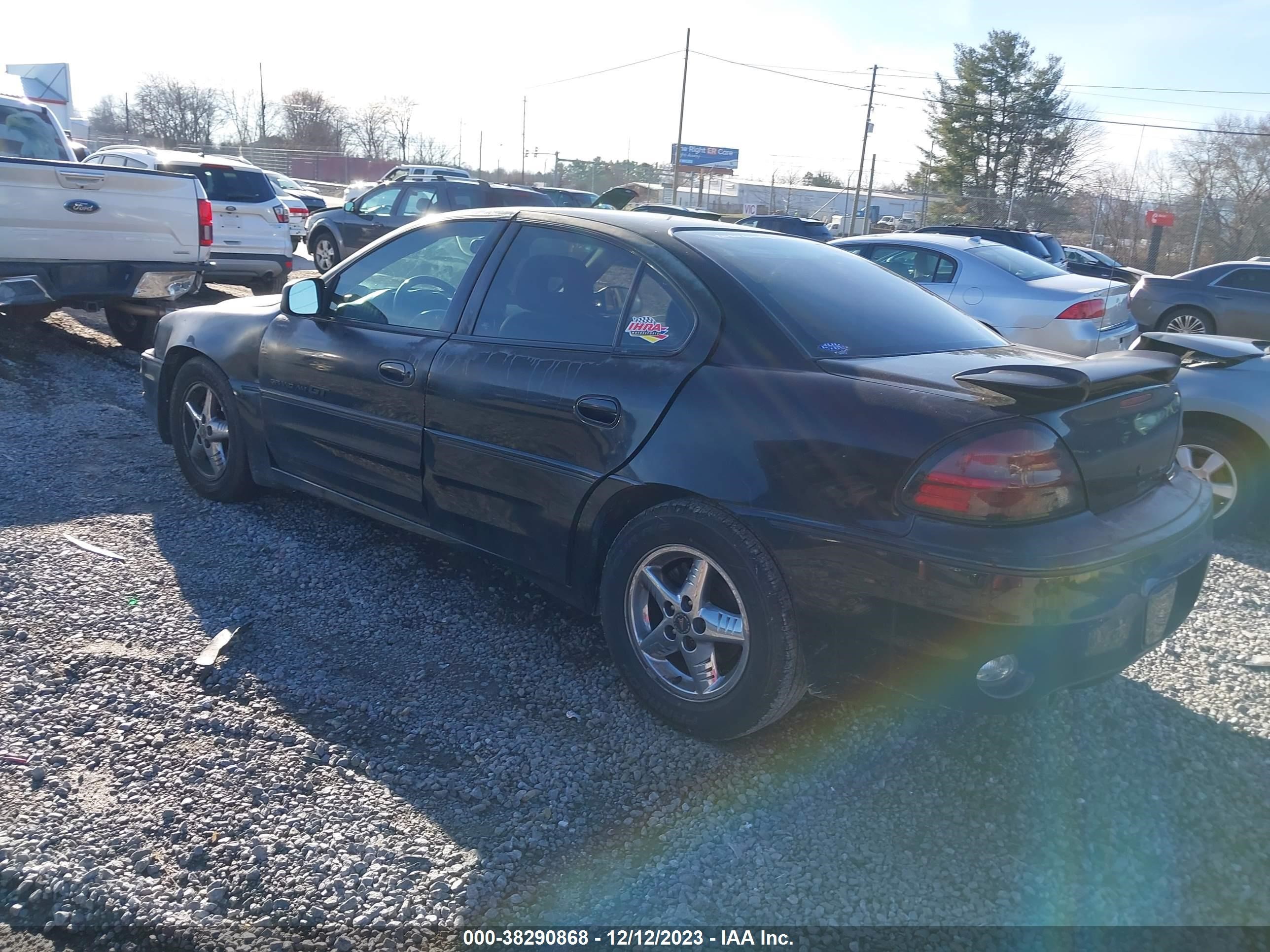 Photo 2 VIN: 1G2NW52E8YM742245 - PONTIAC GRAND AM 