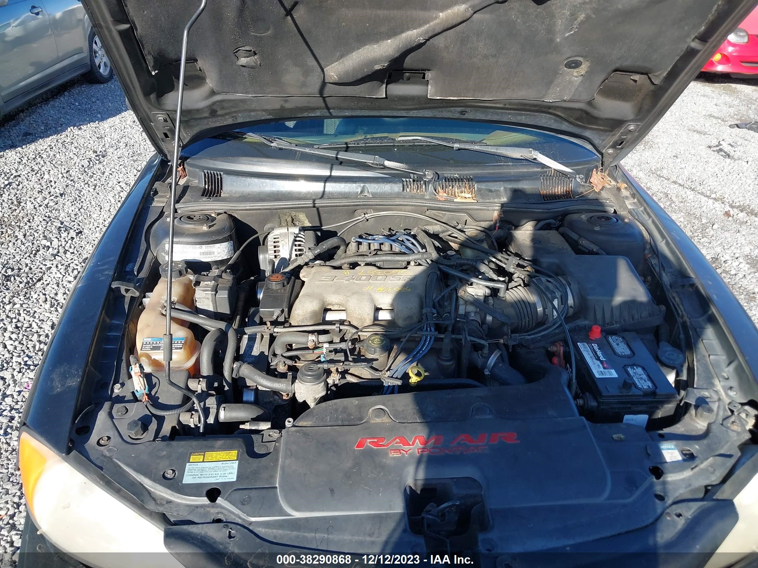 Photo 9 VIN: 1G2NW52E8YM742245 - PONTIAC GRAND AM 