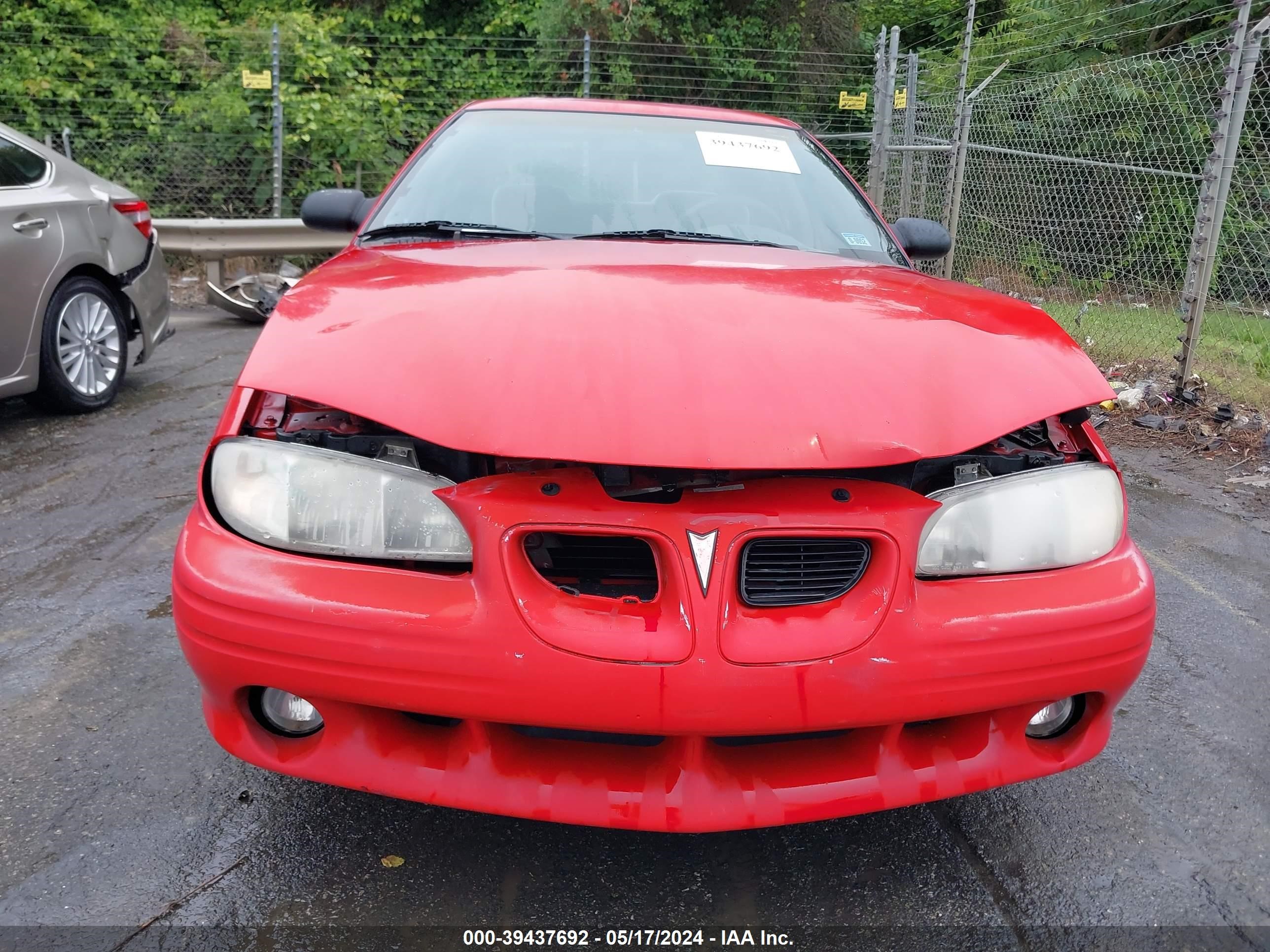 Photo 11 VIN: 1G2NW52T2WC747975 - PONTIAC GRAND AM 