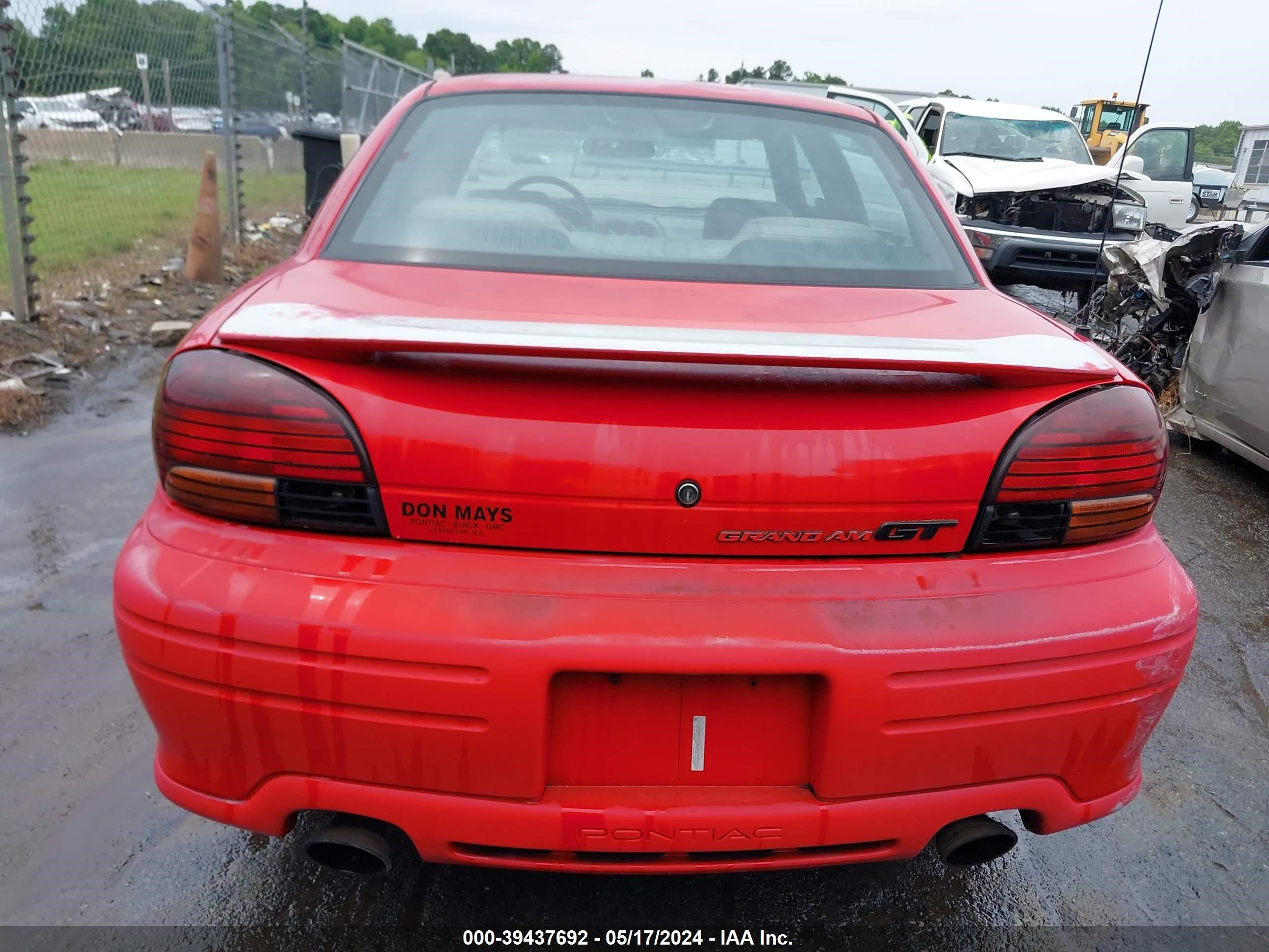 Photo 15 VIN: 1G2NW52T2WC747975 - PONTIAC GRAND AM 