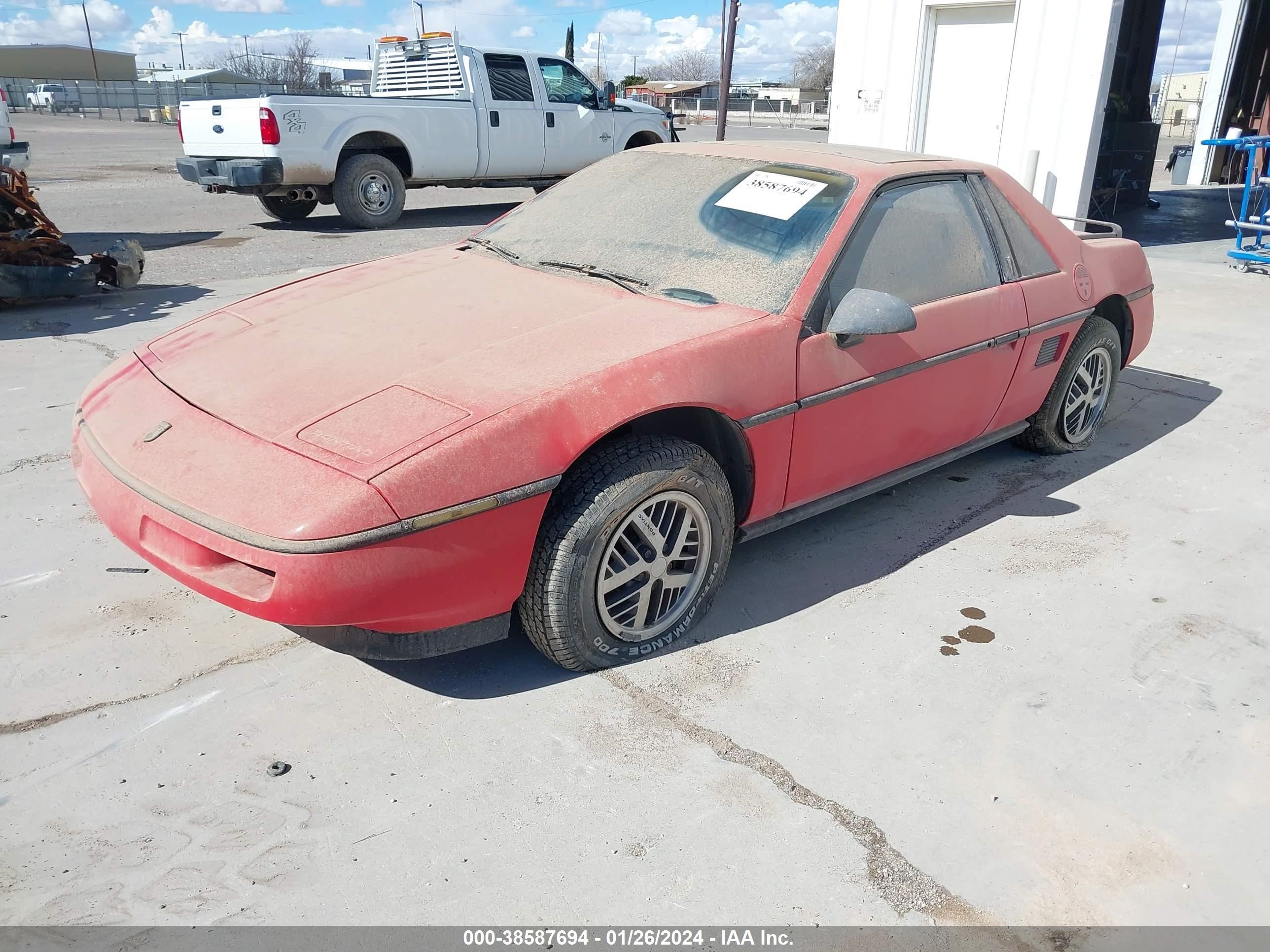 Photo 1 VIN: 1G2PE11R5JP211002 - PONTIAC FIERO 