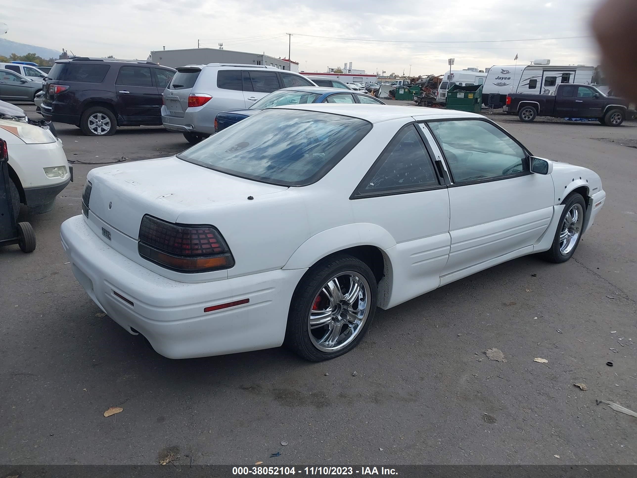 Photo 3 VIN: 1G2WJ12X0RF290262 - PONTIAC GRAND PRIX 