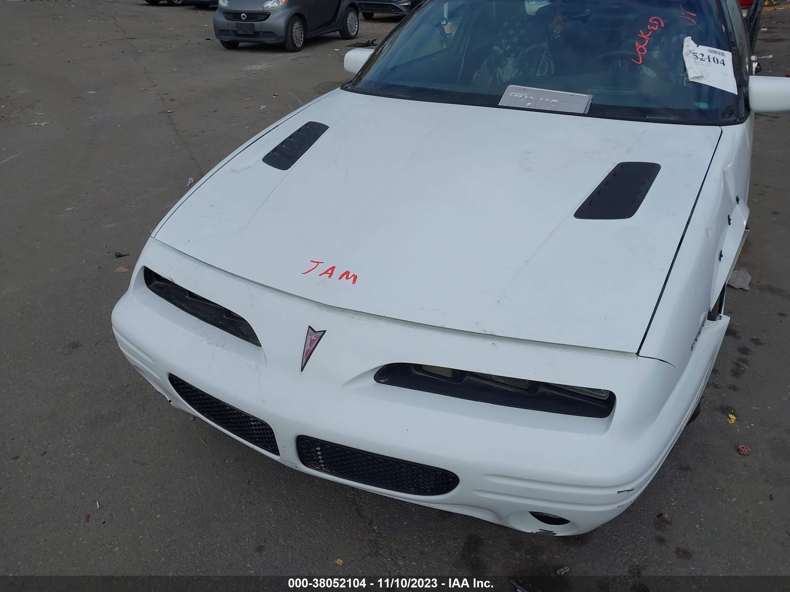 Photo 9 VIN: 1G2WJ12X0RF290262 - PONTIAC GRAND PRIX 